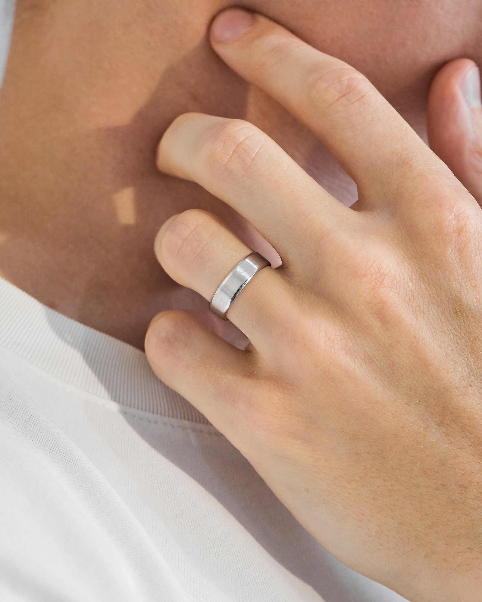 Jason Mens Wedding Ring Lifestyle Image