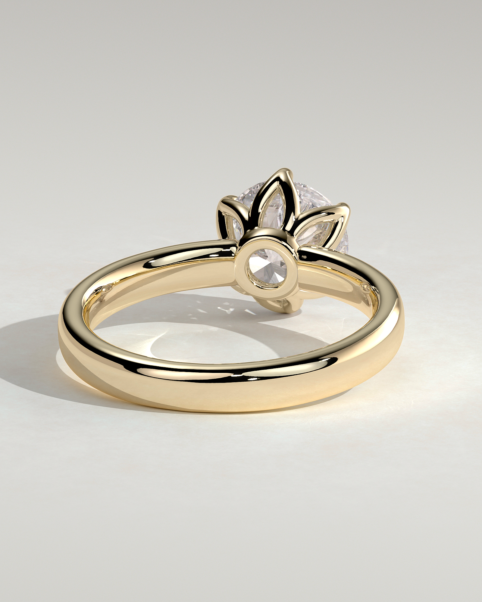 Jayden - 6 Claw Round Solitaire with Cigar Band - 18k Yellow Gold