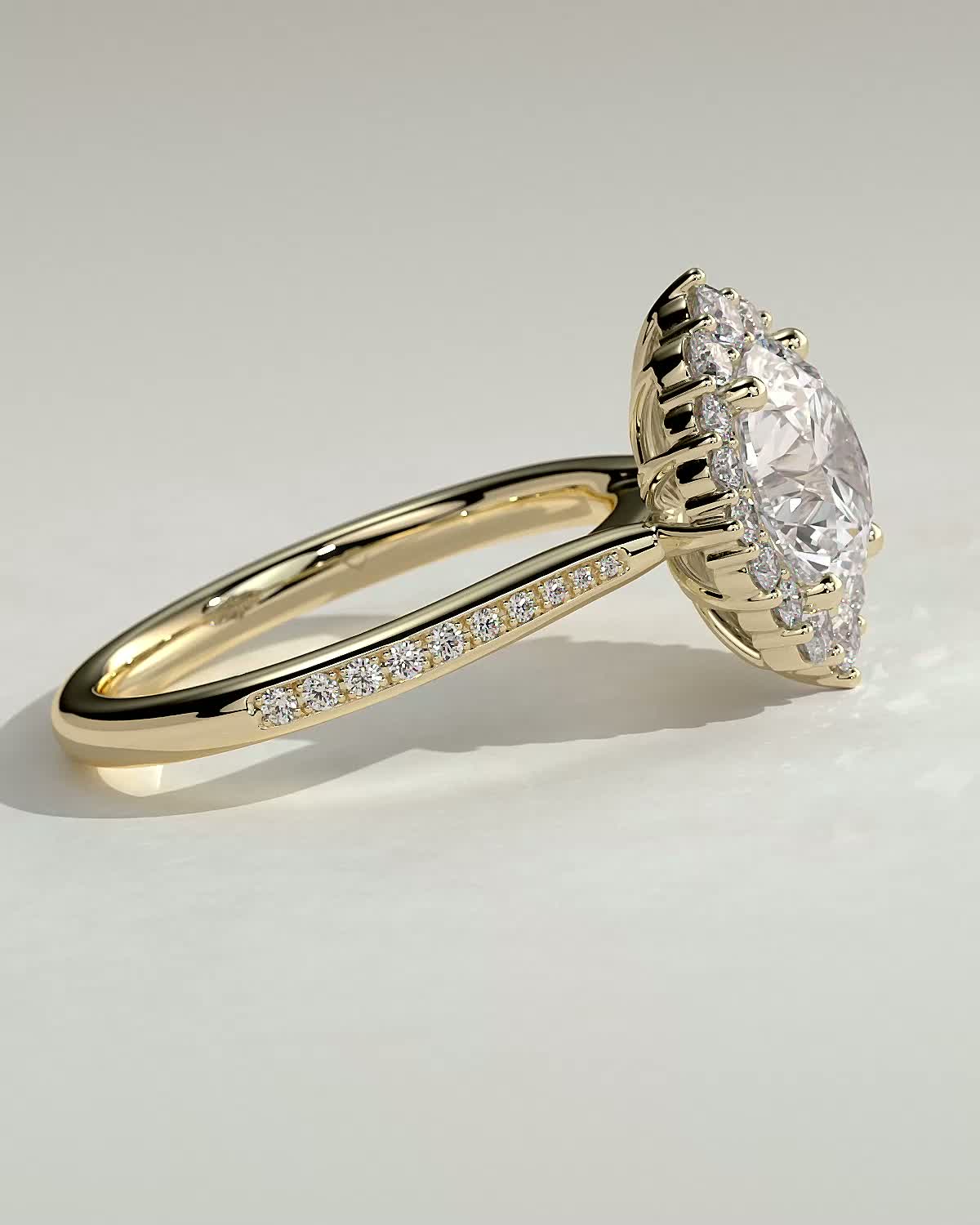 Jessica  Vintage-Style Round Halo with Pav - 18k Yellow Gold