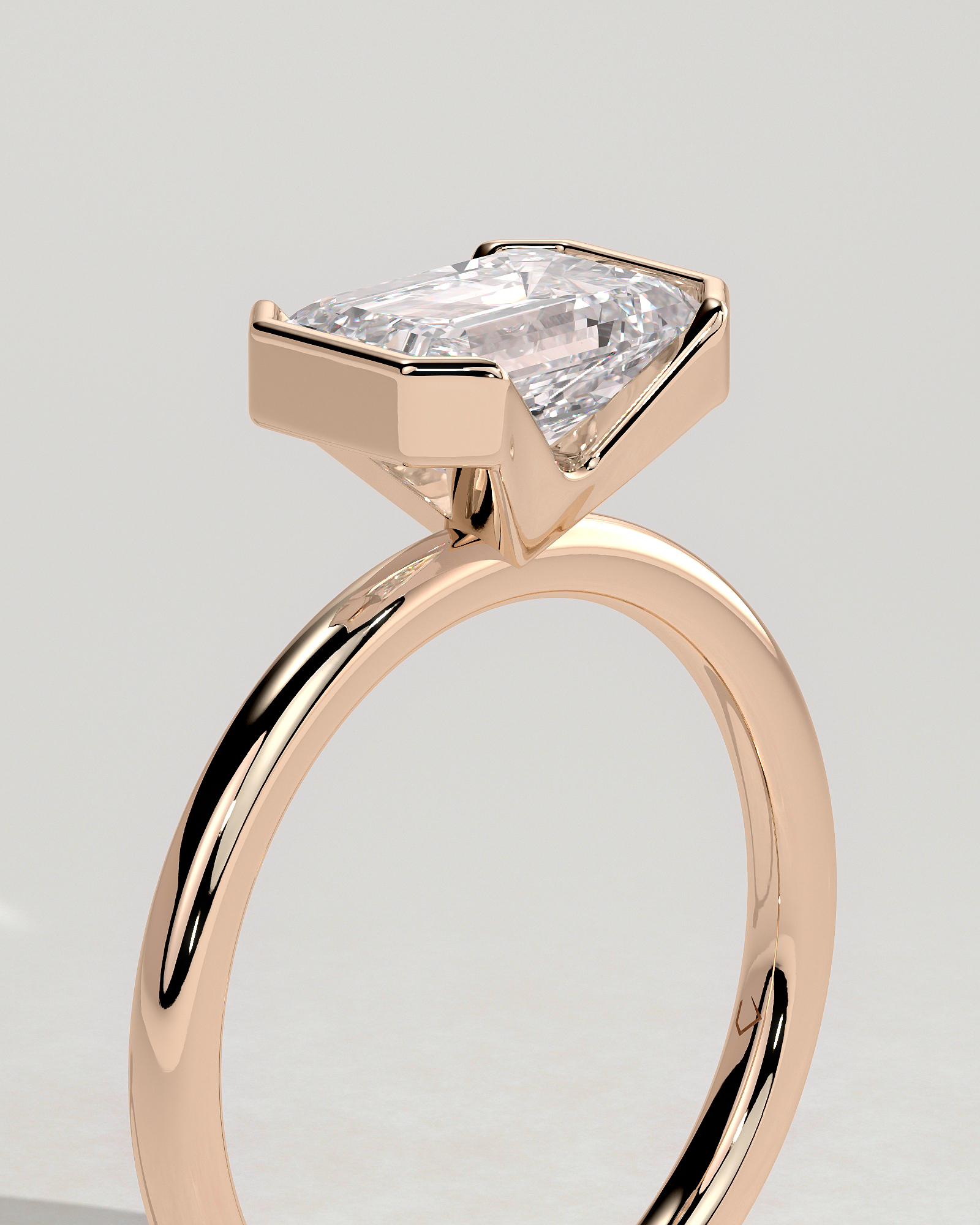 Jodie - Emerald Half Bezel Solitaire - 18k Rose Gold