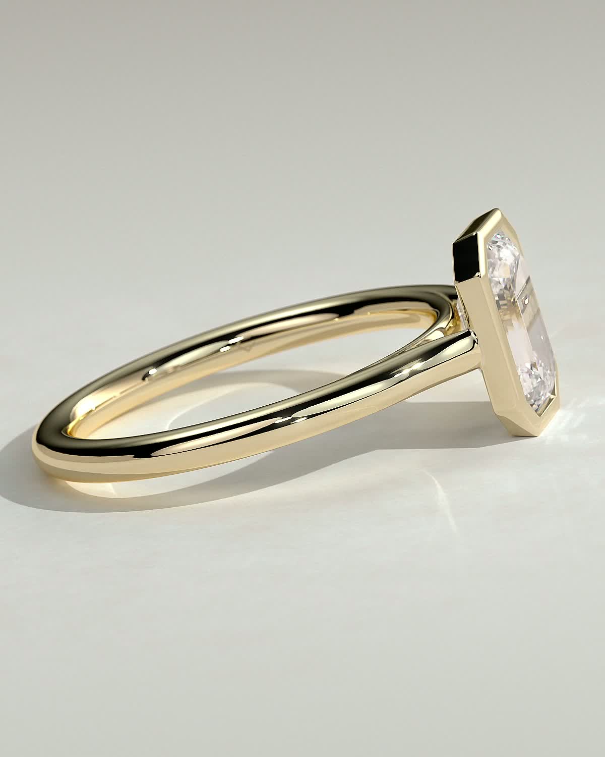 Journee - Bezel Set Emerald Solitaire - 18k Yellow Gold