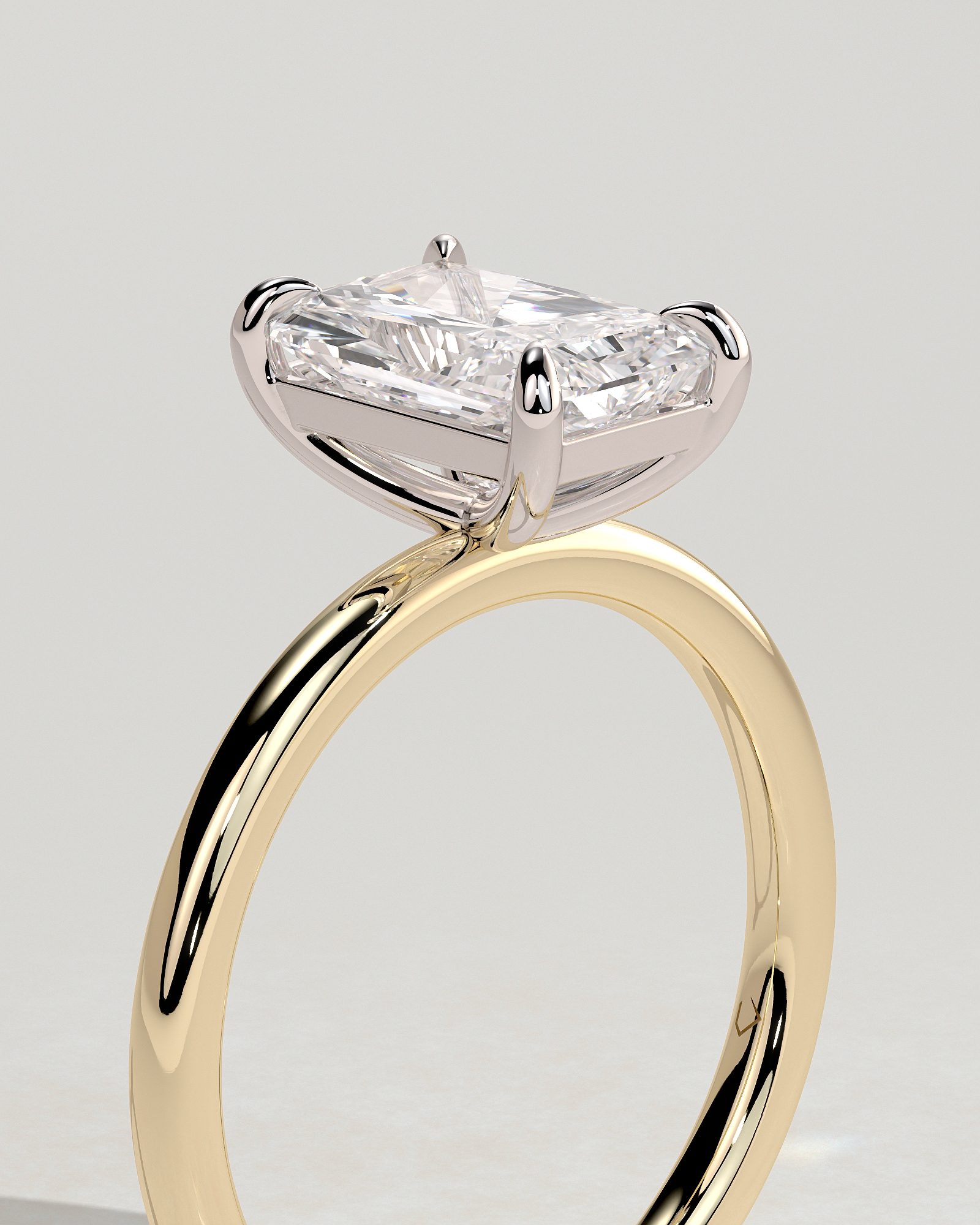 Judy - Radiant Solitaire - 18k Yellow Gold / 18k White Gold High Setting