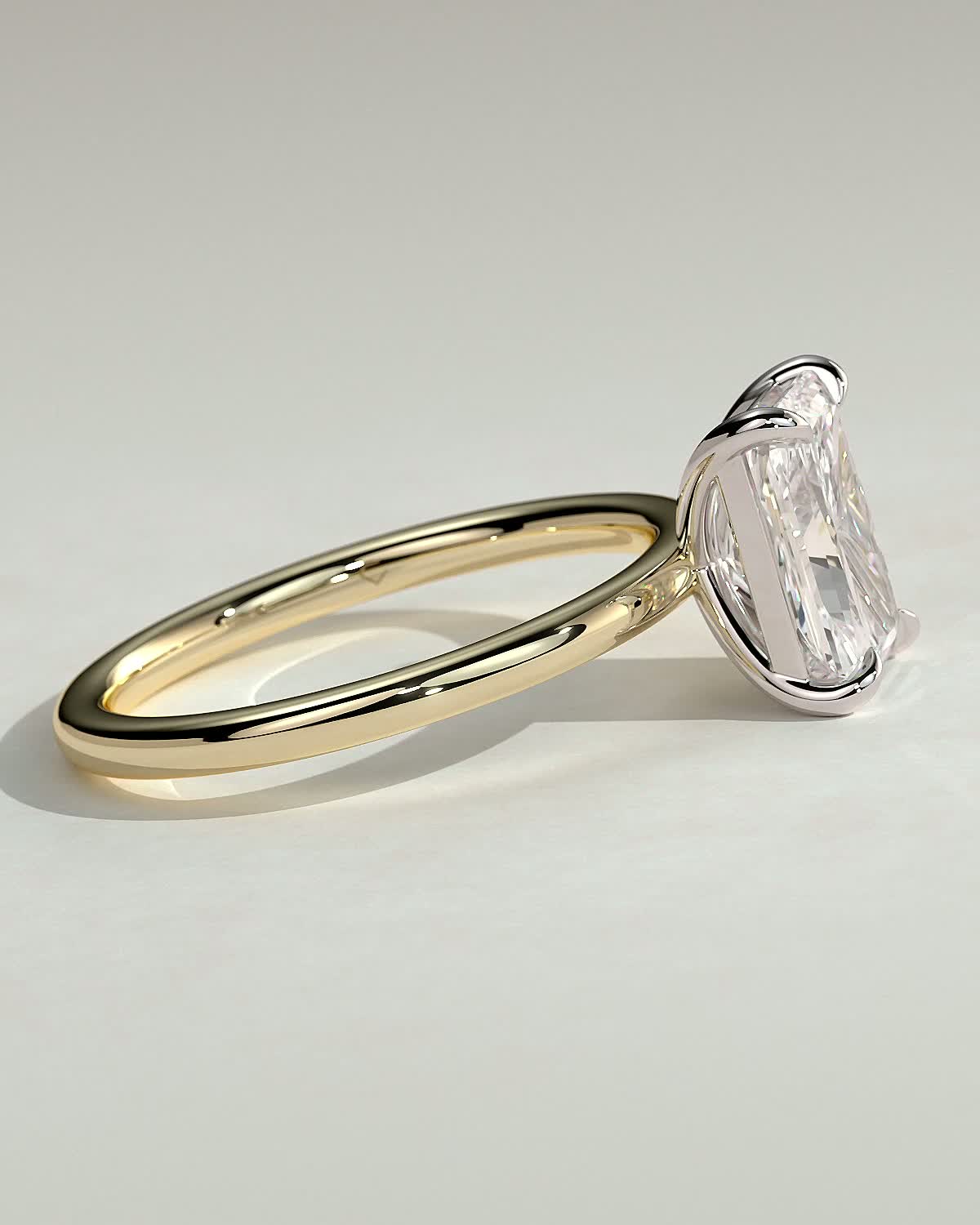 Judy - Radiant Solitaire - 18k Yellow Gold / 18k White Gold High Setting