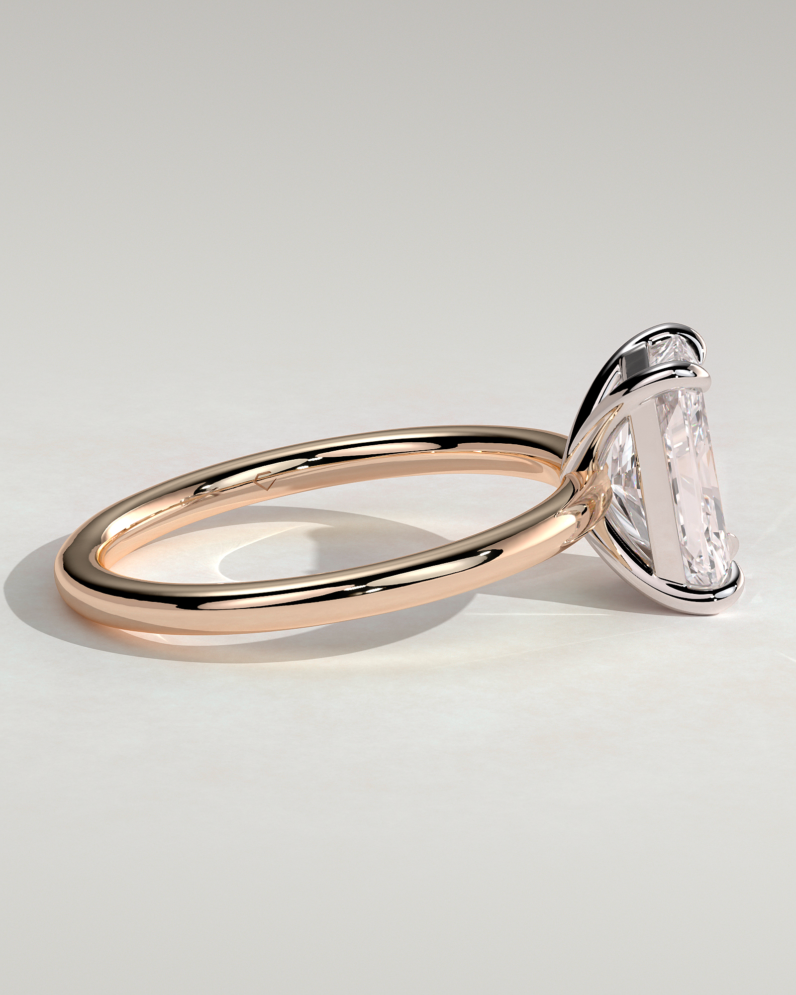 Judy - Radiant Solitaire - 18k Rose Gold / 18k White Gold Low Setting