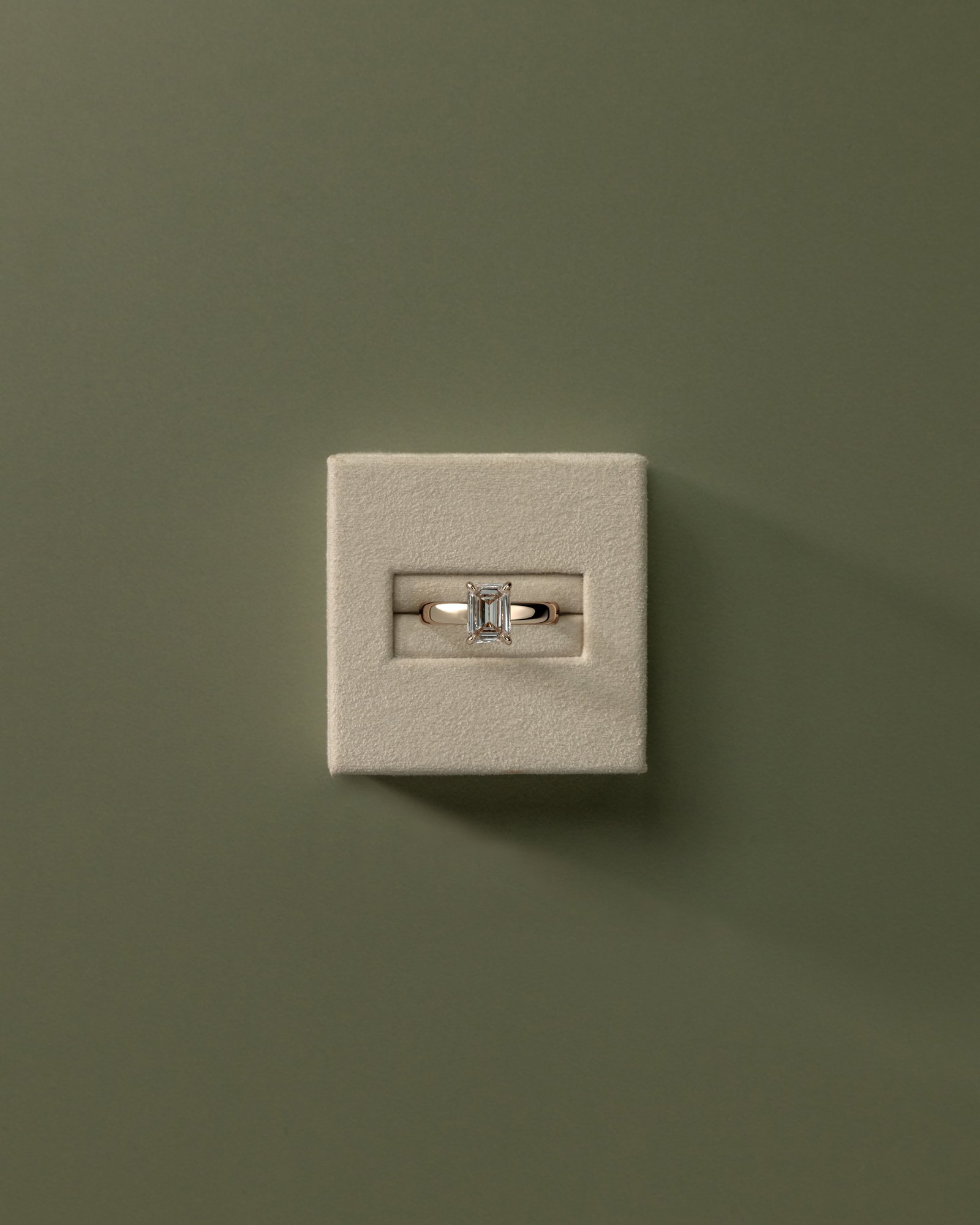 Kate - Emerald Solitaire with Cigar Band - 18k Rose Gold High Setting