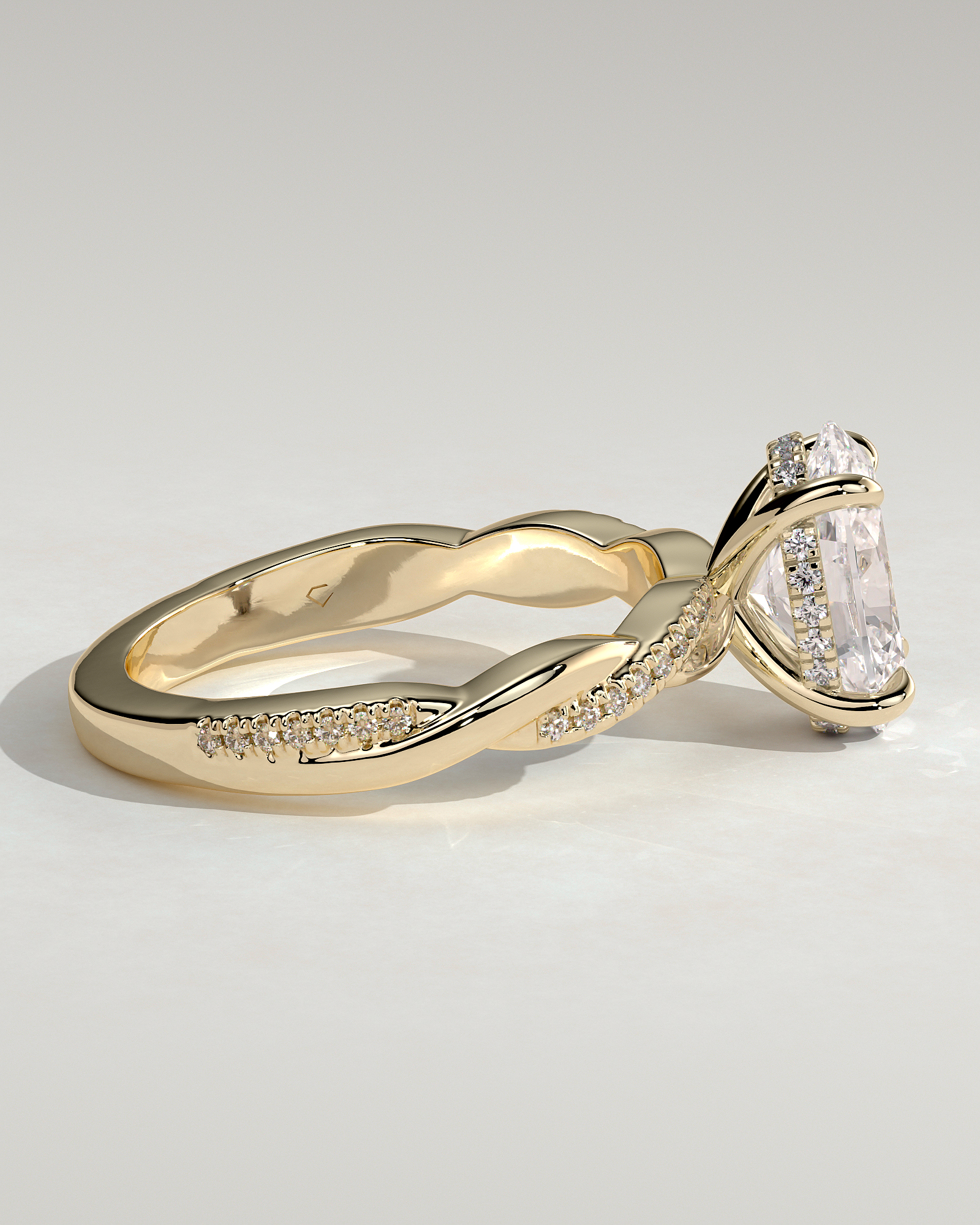 Lara - Oval Solitaire with Twisted Pav Band - 18k Yellow Gold