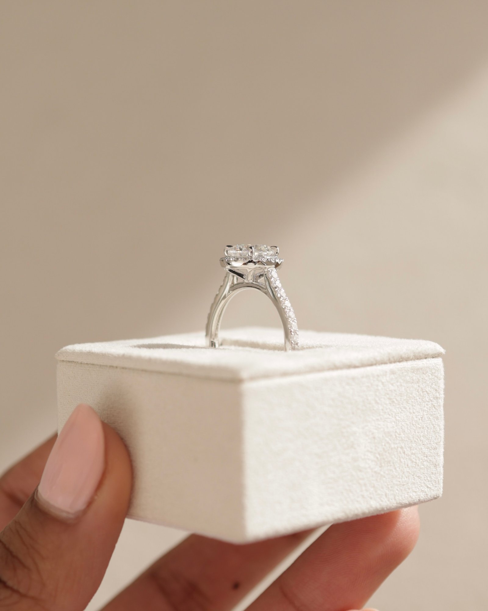 Leah   Cathedral Round Halo with Pav Lifestyle Image