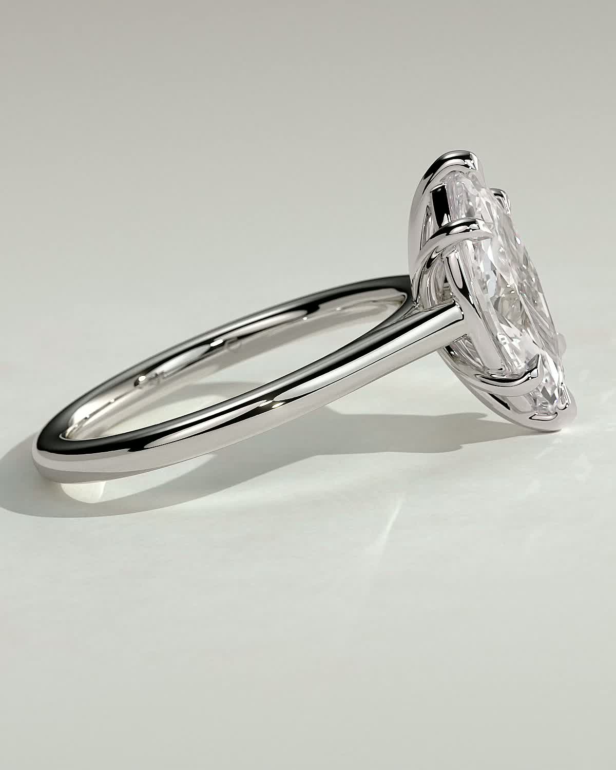 Leila - 6 Claw Marquise Solitaire - 18k White Gold