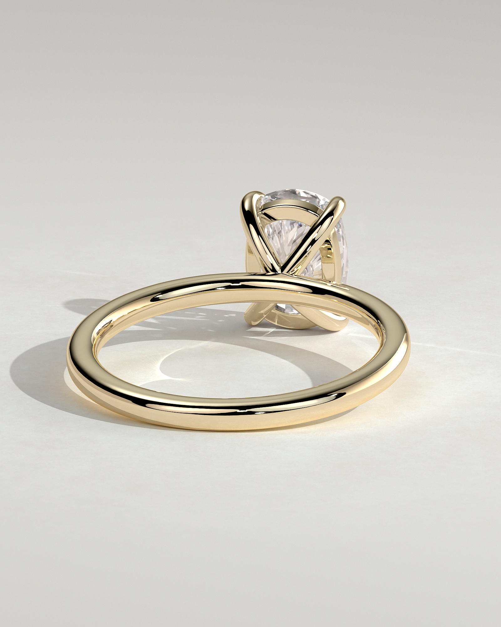 Leonora - Elongated Cushion Solitaire - 18k Yellow Gold