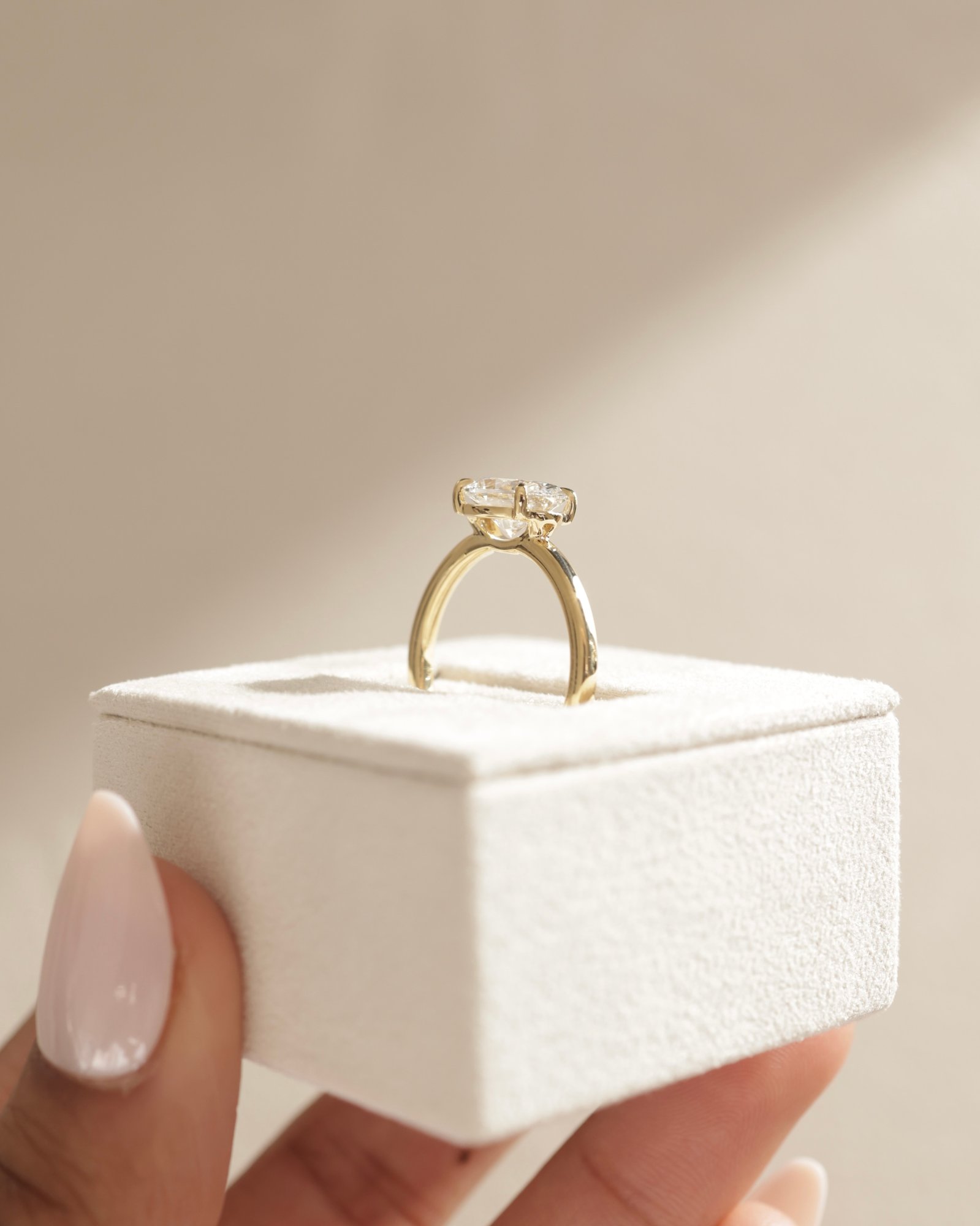 Mabeline- 4 Claw East West Solitaire Lifestyle Image