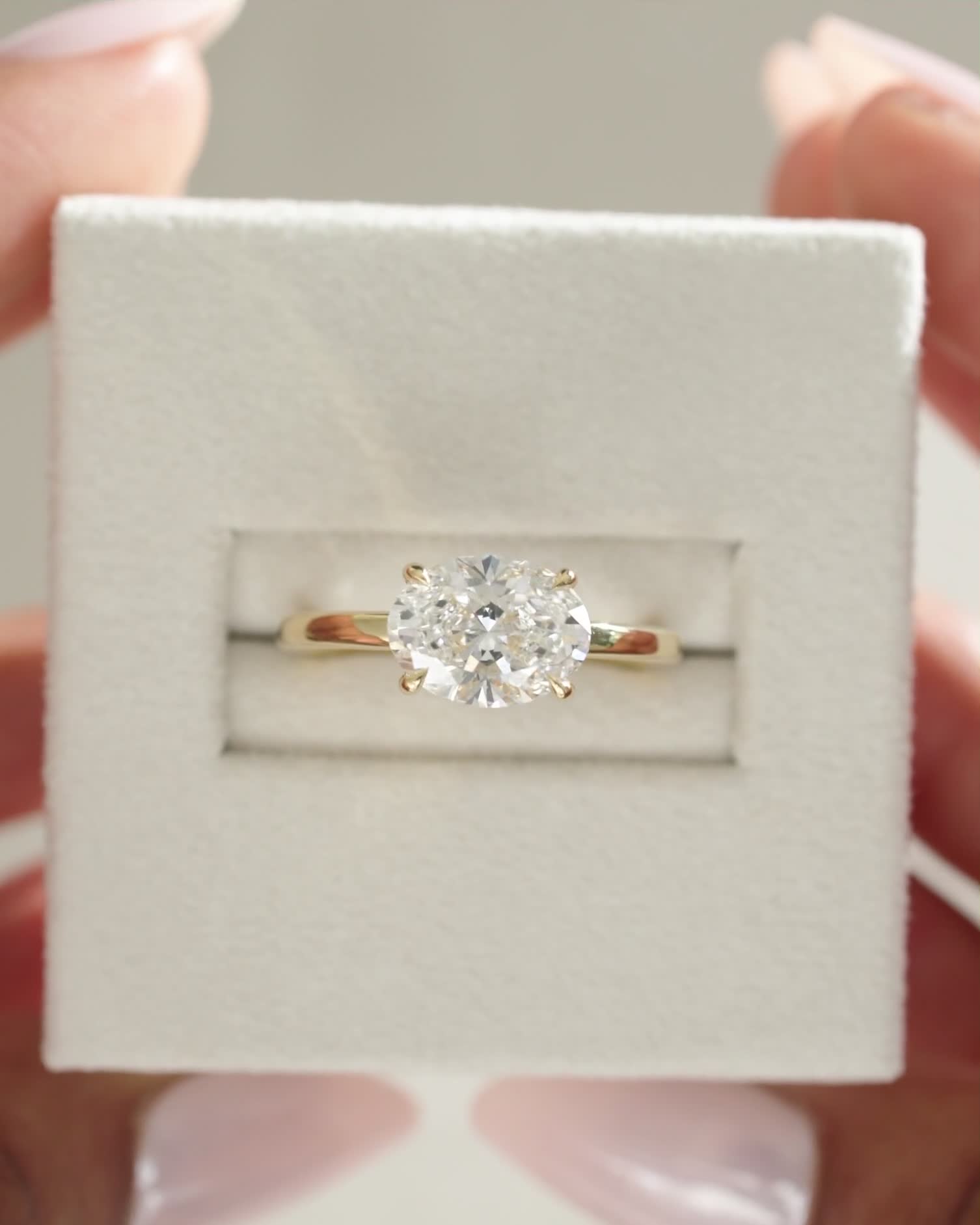 Mabeline- 4 Claw East West Solitaire Lifestyle Image