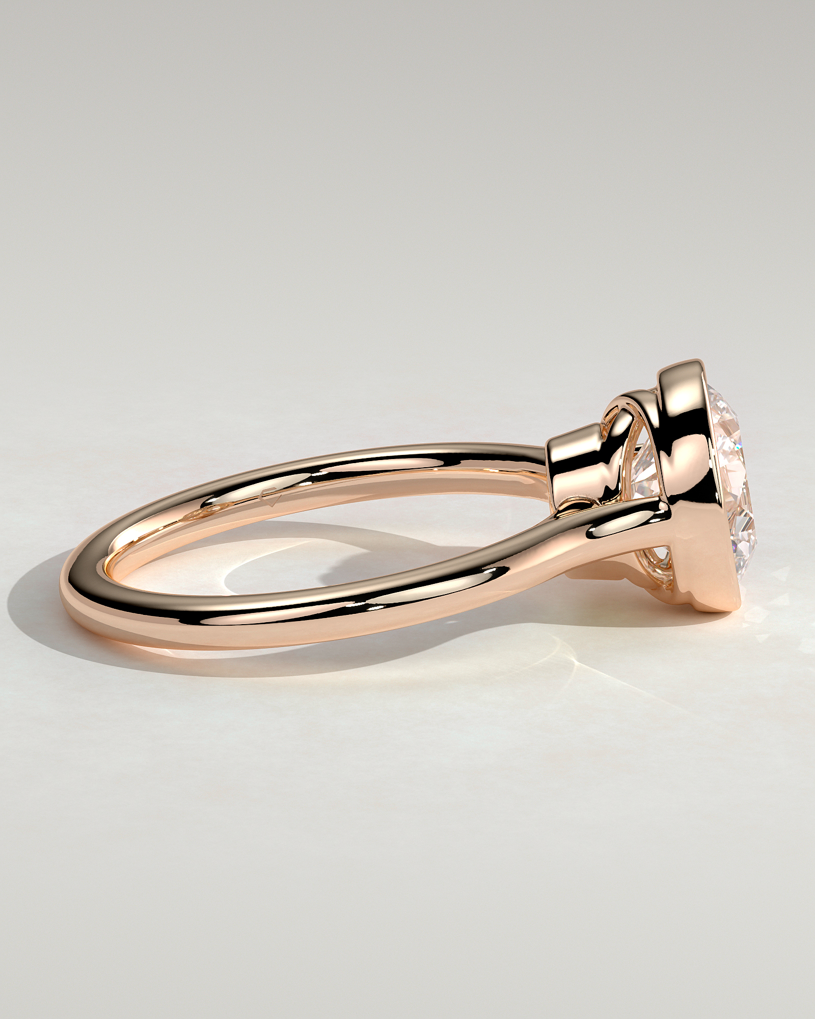 Maeve - Bezel Cathedral set with Twisted Gallery - 18k Rose Gold