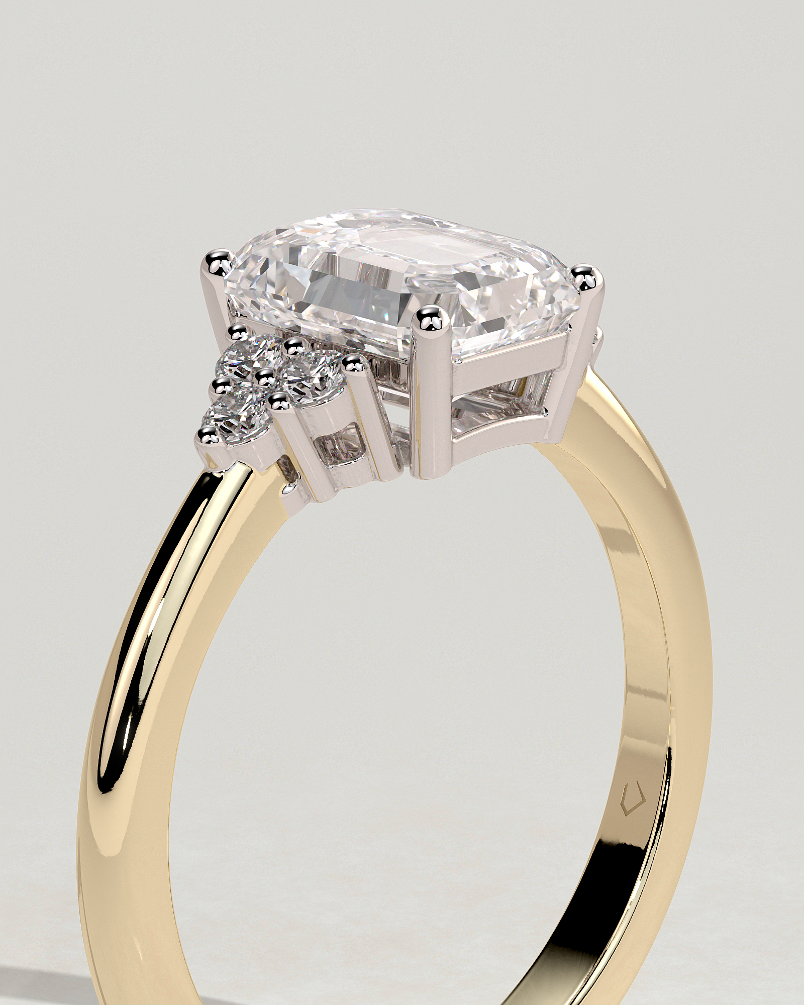 Martina - Emerald with Round Accent Stones - 18k Yellow Gold / 18k White Gold