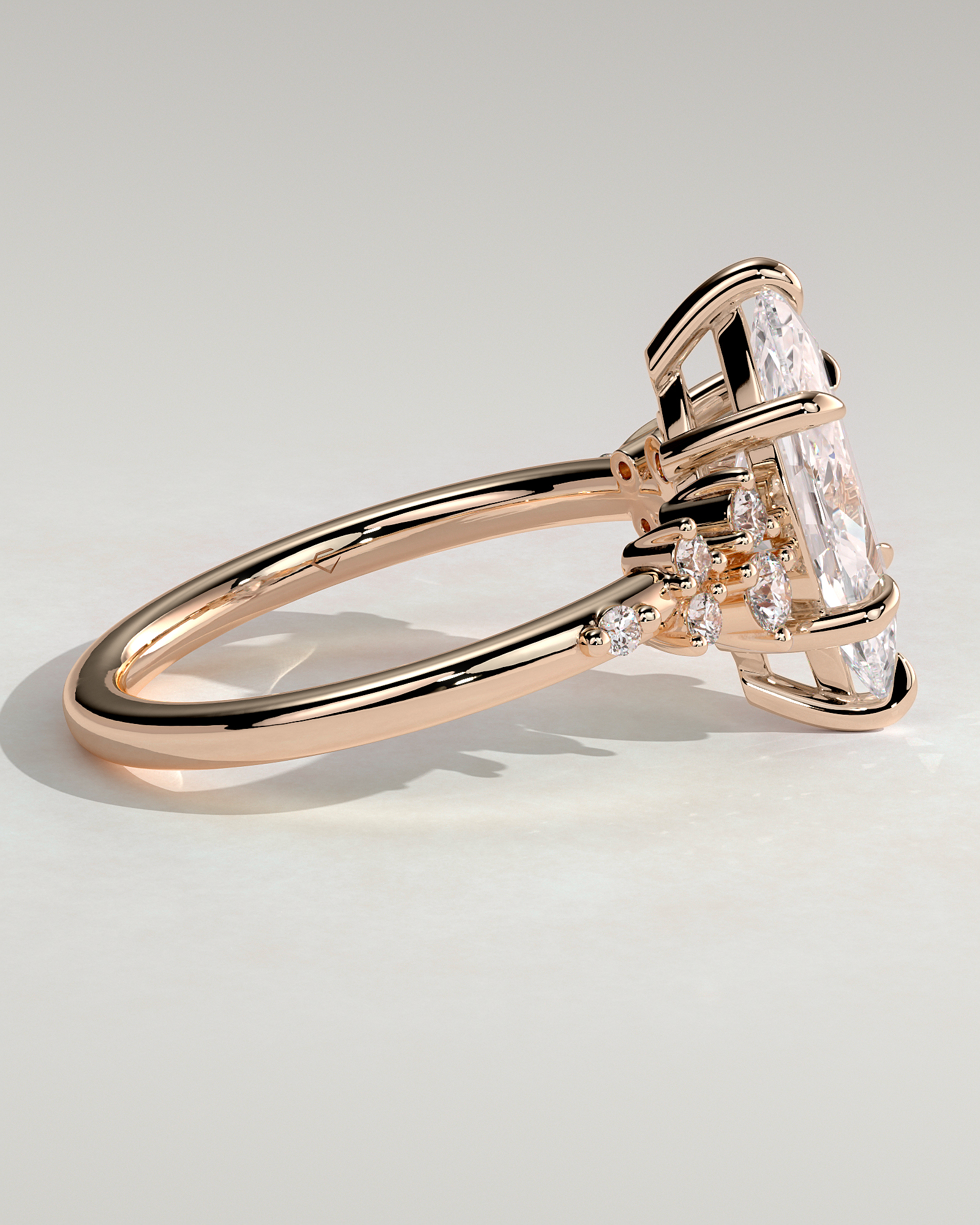 Minnie - Marquise Solitaire with Clustered Round Accent Stones - 18k Rose Gold