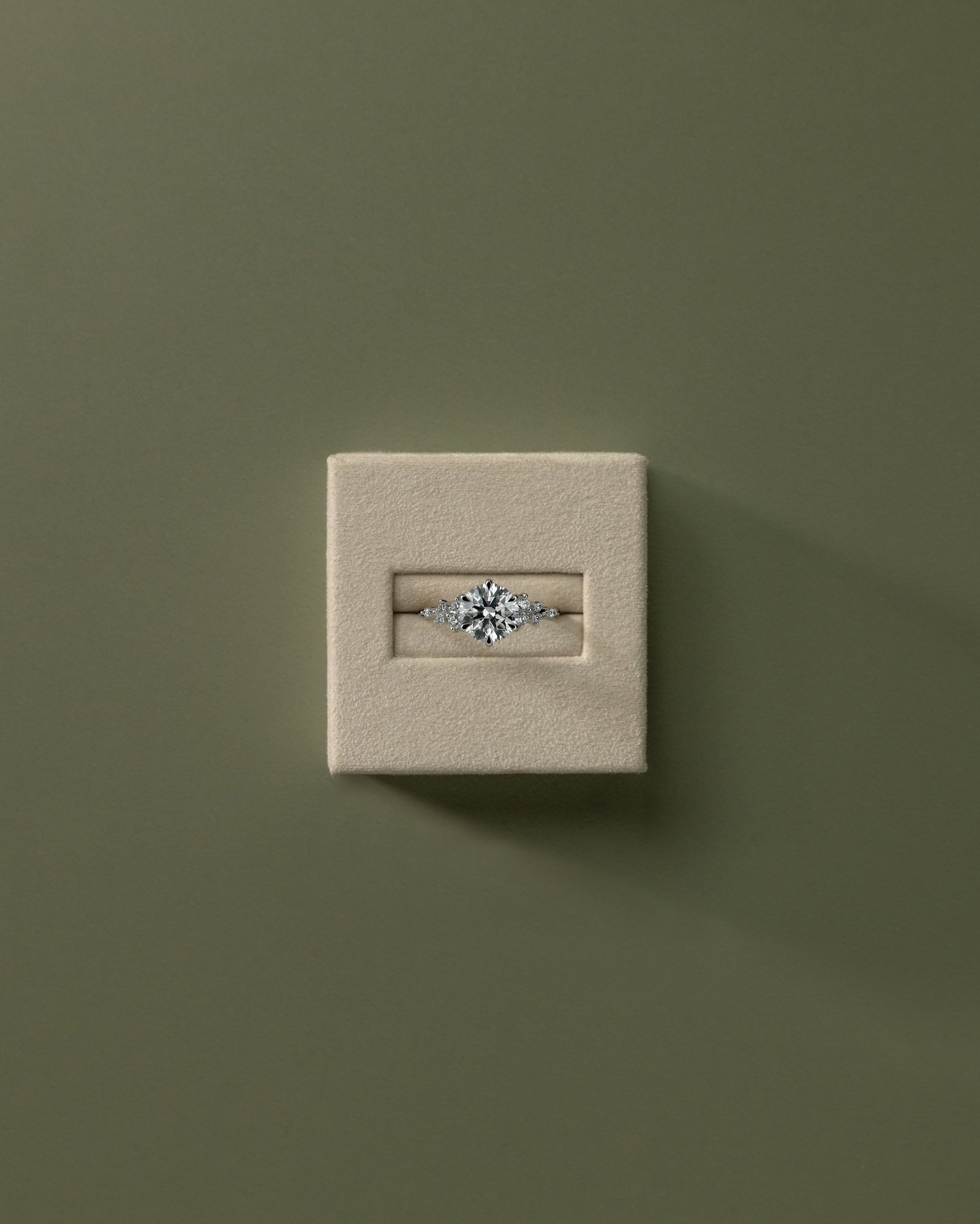 Molly - 6 Claw Round Solitaire with Accent Stones - 18k White Gold