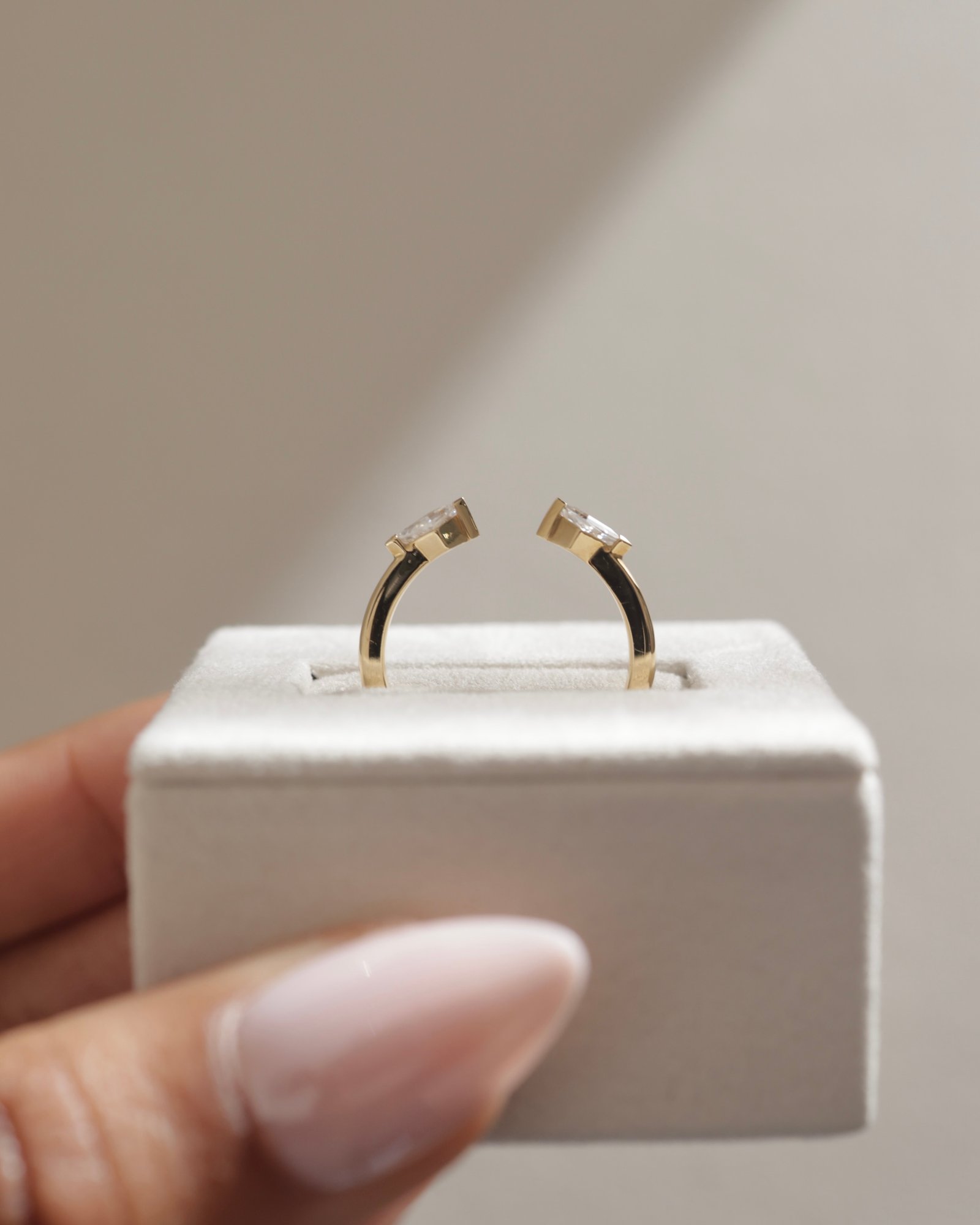 Monique - Kite Stones Wedding Ring Lifestyle Image