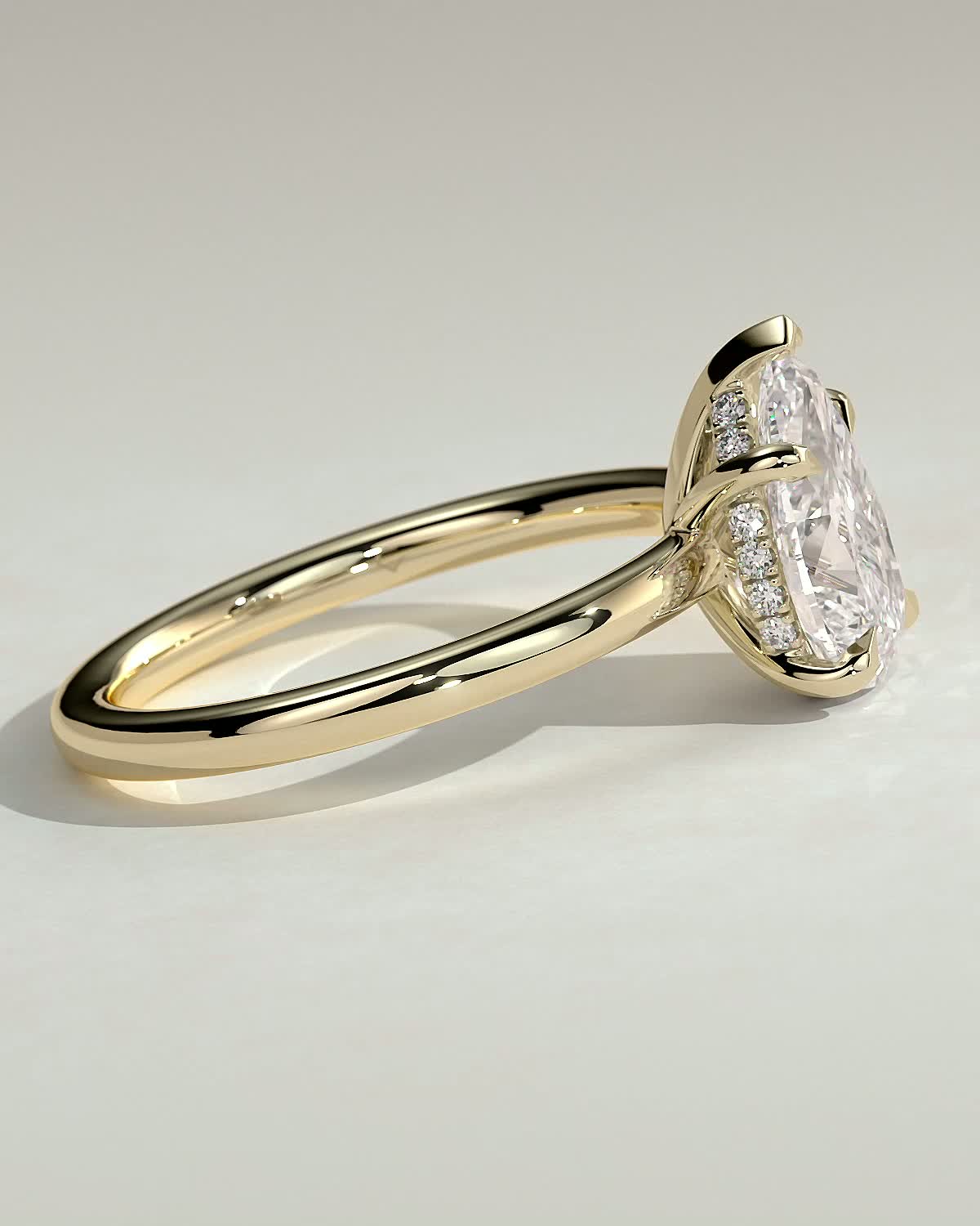 Nienna - 5 Claw Pear Solitaire with Hidden Halo - 18k Yellow Gold