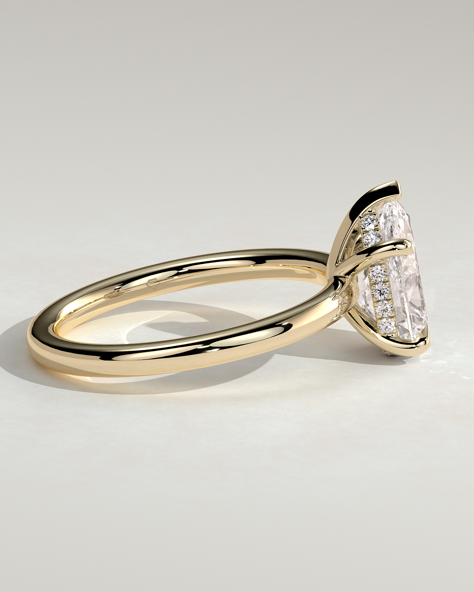 Nienna - 5 Claw Pear Solitaire with Hidden Halo - 18k Yellow Gold