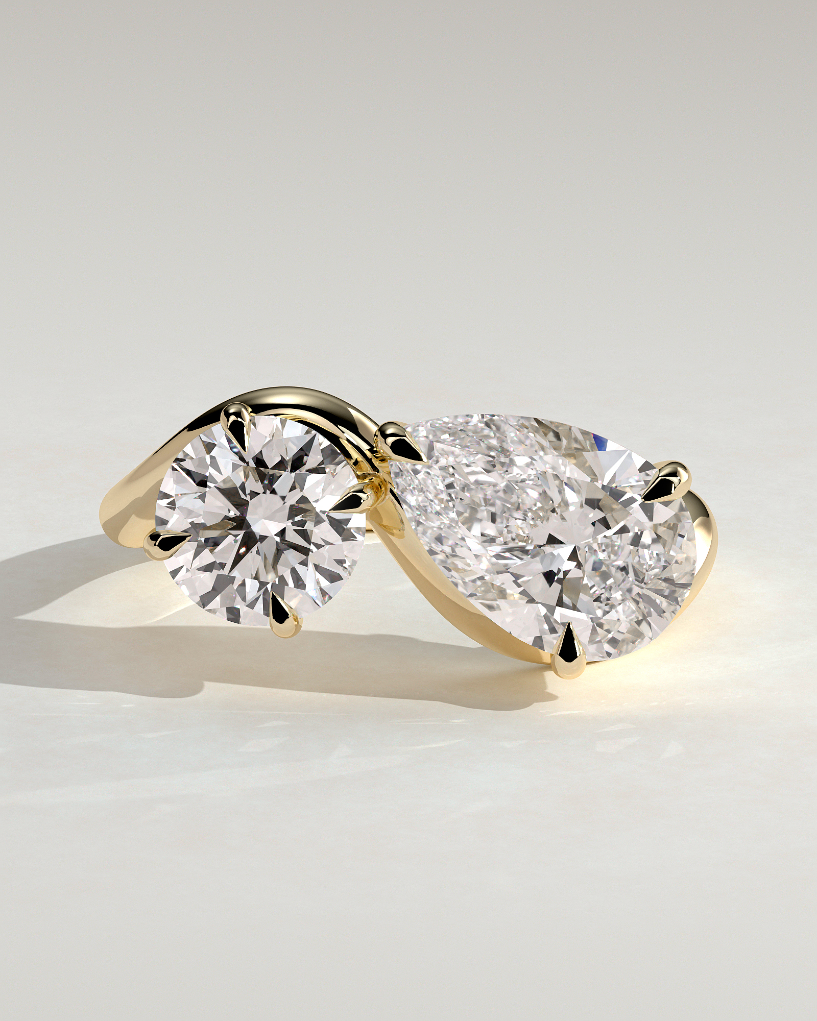 Noor - Pear and Round Stone Twist Toi et Moi - 18k Yellow Gold