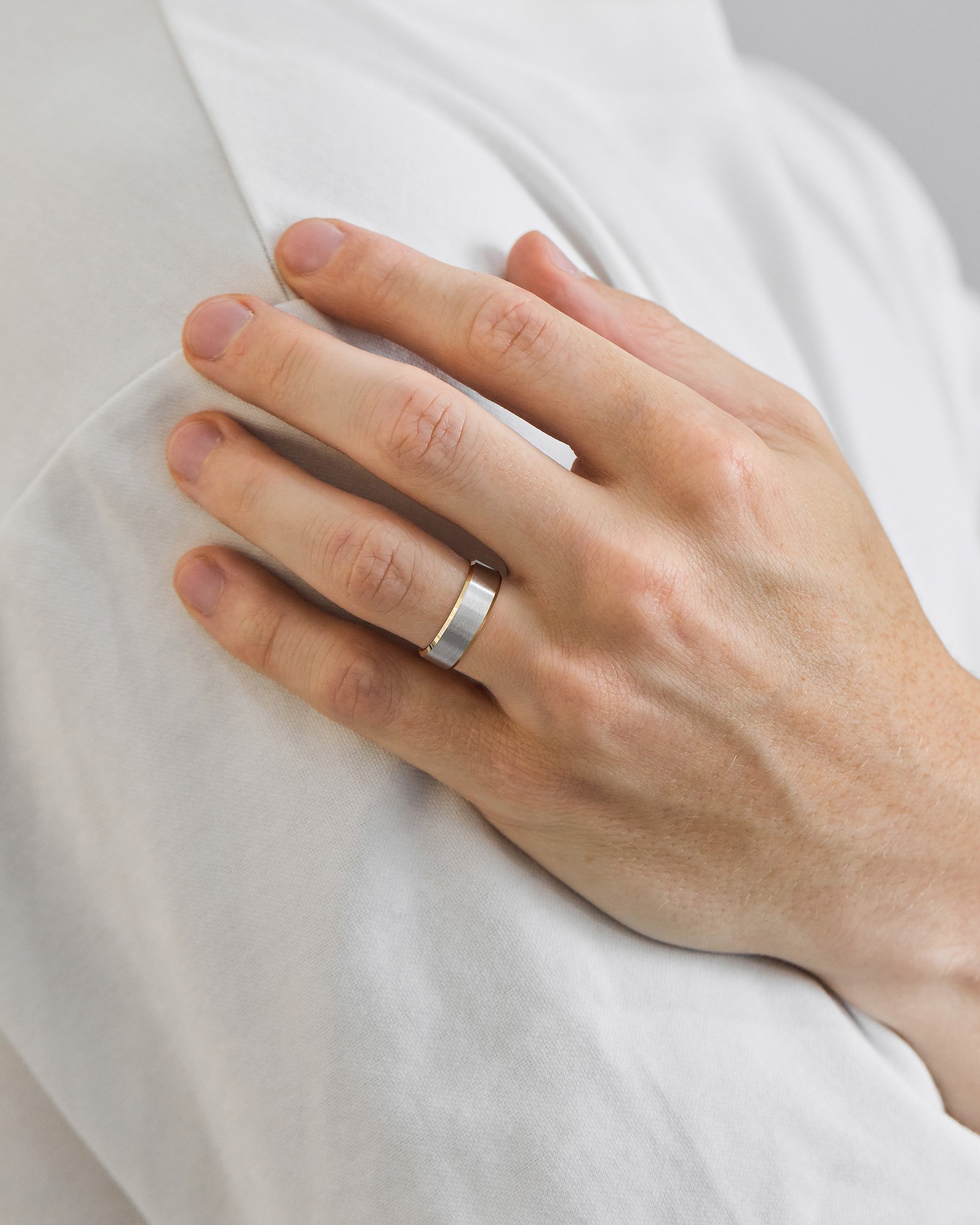 Peter Mens Wedding Ring Lifestyle Image