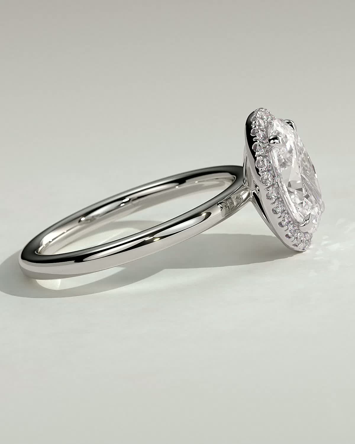 Phoebe  Oval Halo - 18k White Gold
