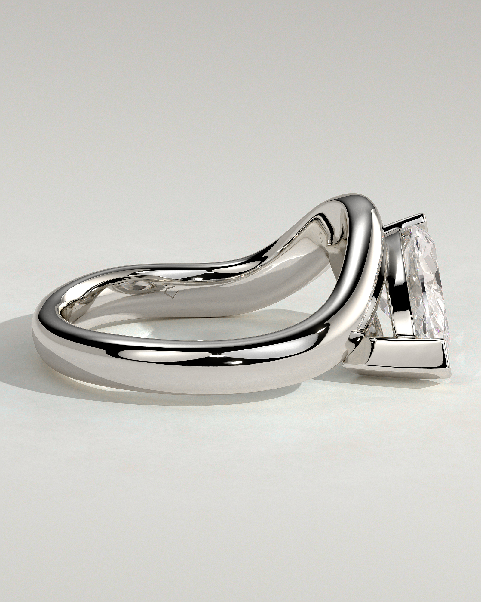 Pia - Marquise Solitaire with Twist Band - 18k White Gold