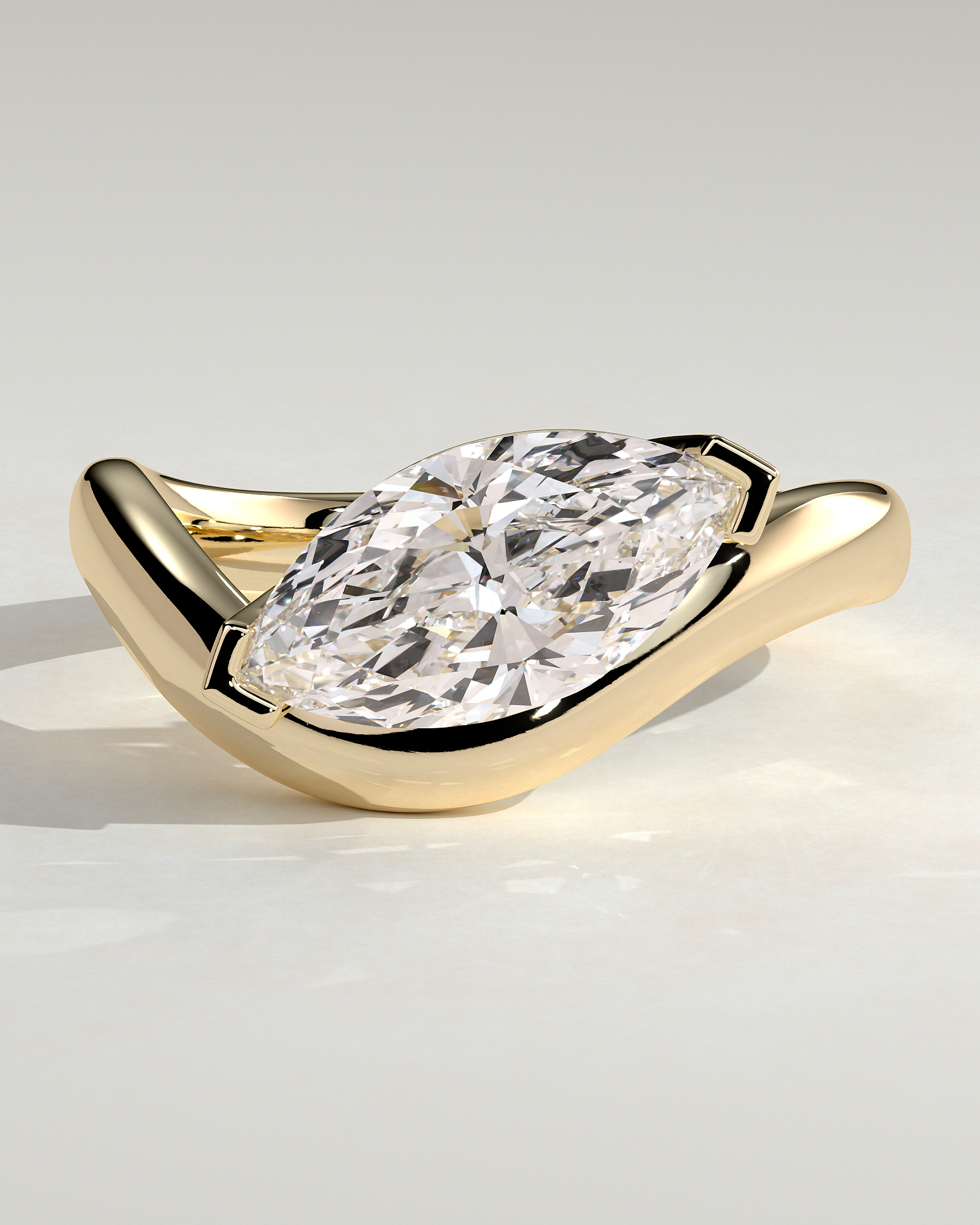 Pia - Marquise Solitaire with Twist Band - 18k Yellow Gold