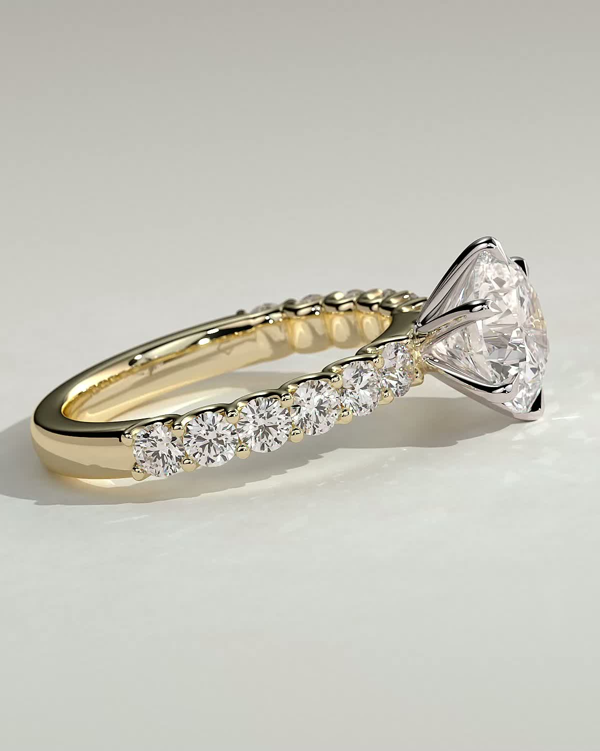 Quinn  6 Claw Round Solitaire - 18k Yellow Gold / 18k White Gold