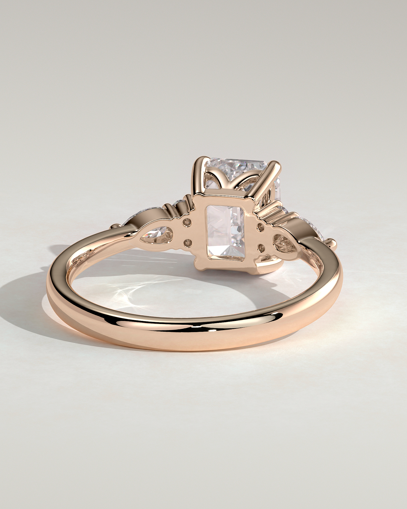 Raleigh - 4 Claw Emerald with Accent Stones - 18k Rose Gold