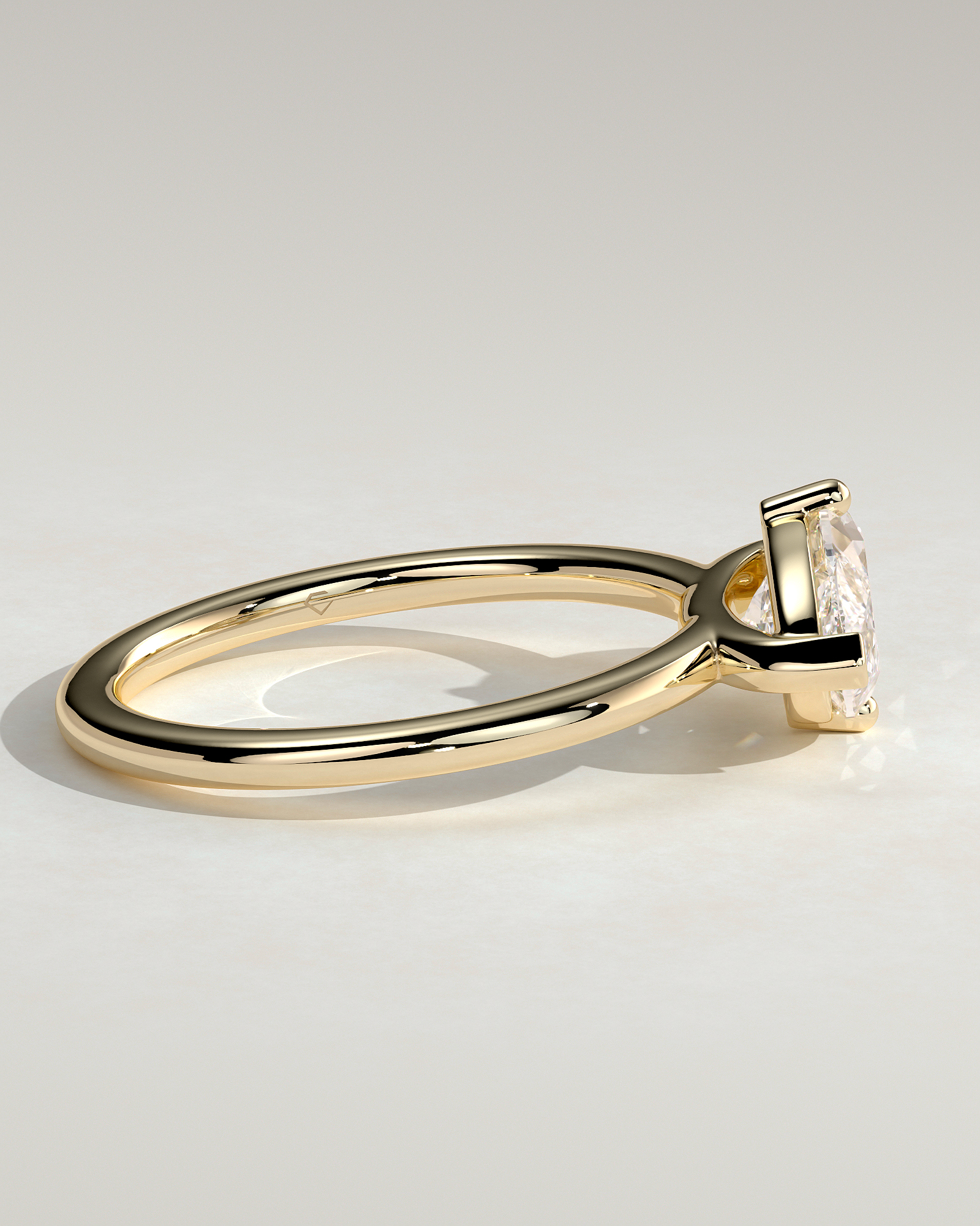 River - East West Marquise Solitaire - 18k Yellow Gold
