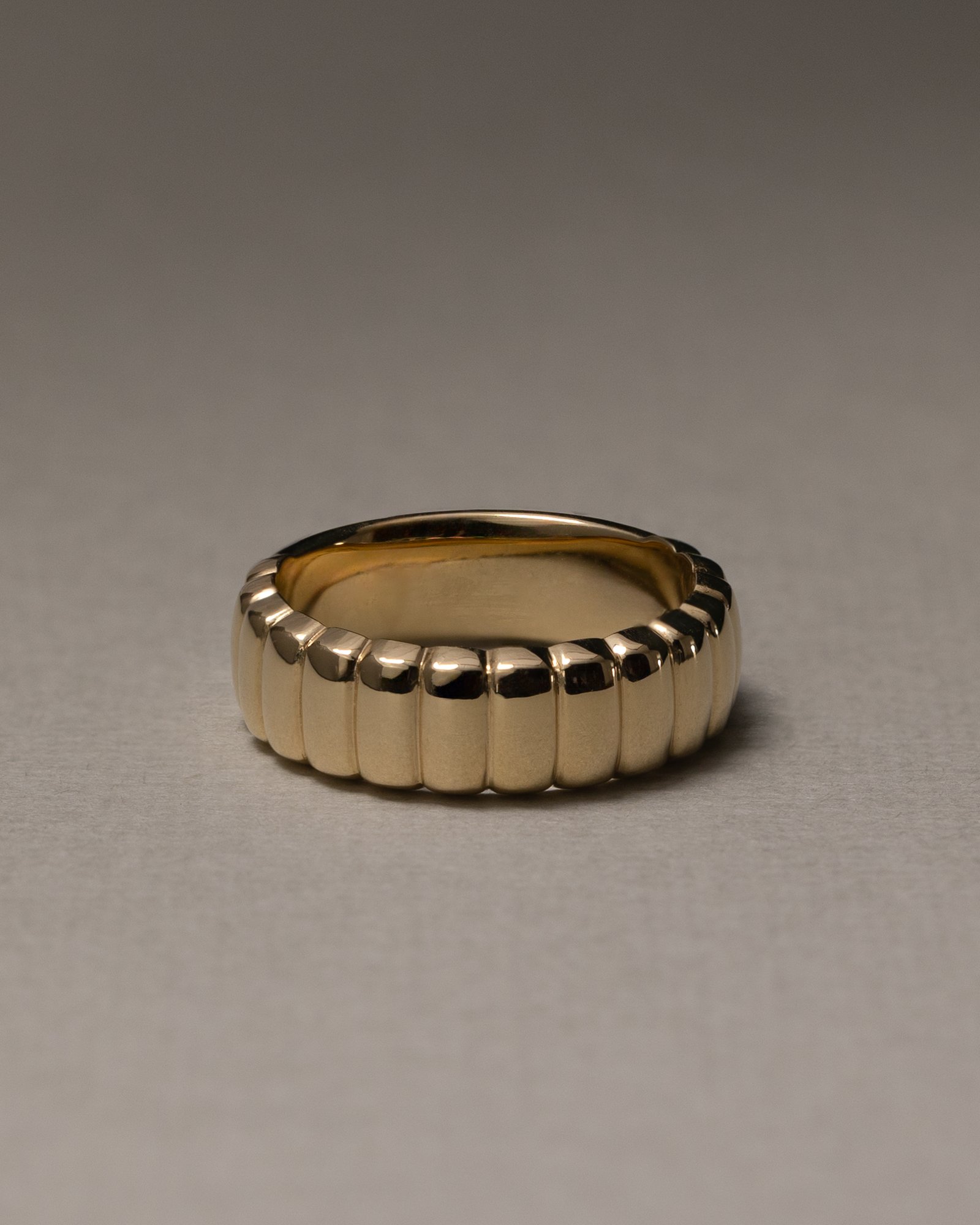 Rose - Fluted Cigar Ring Lifestyle Image