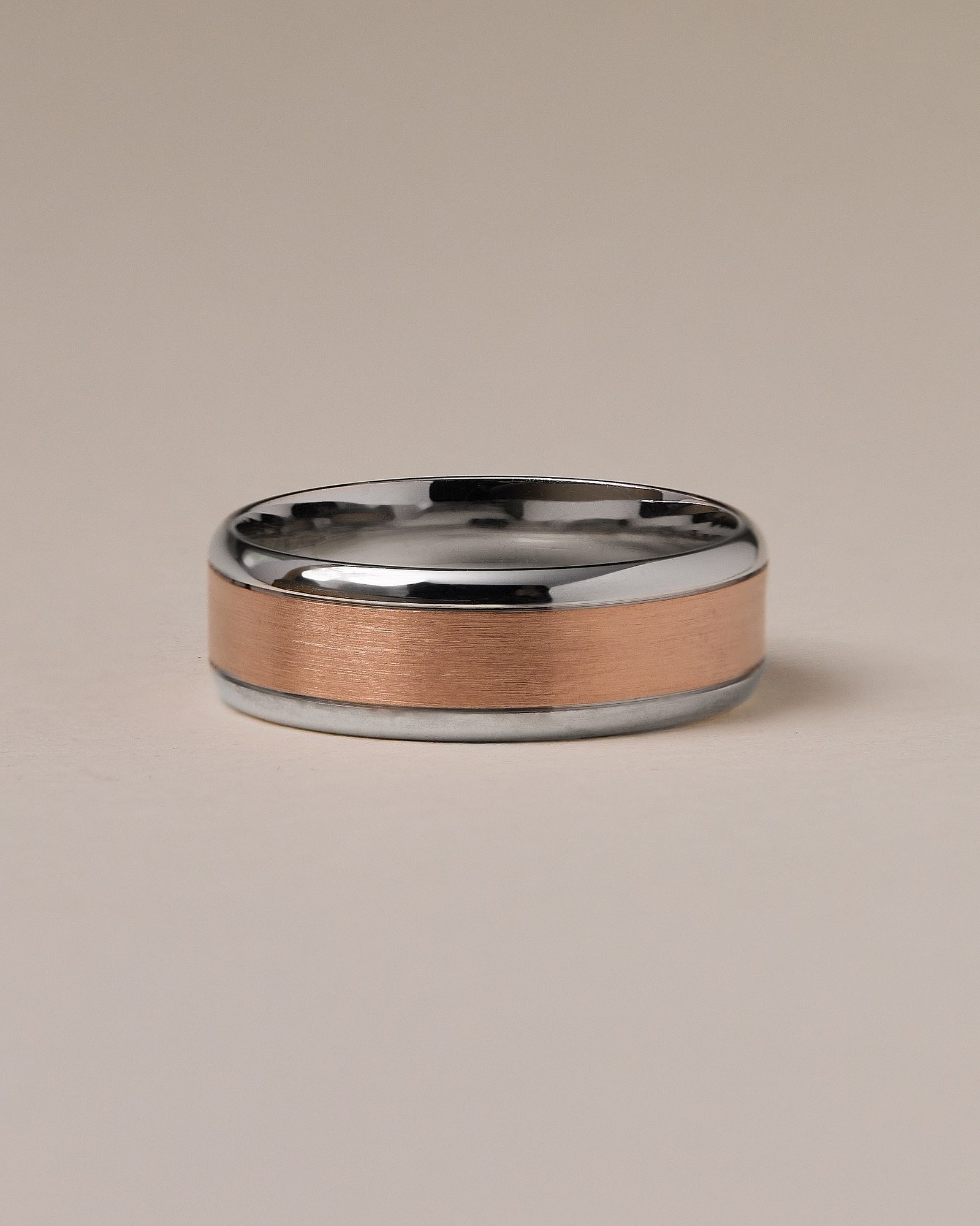 Samuel Mens Wedding Ring Lifestyle Image