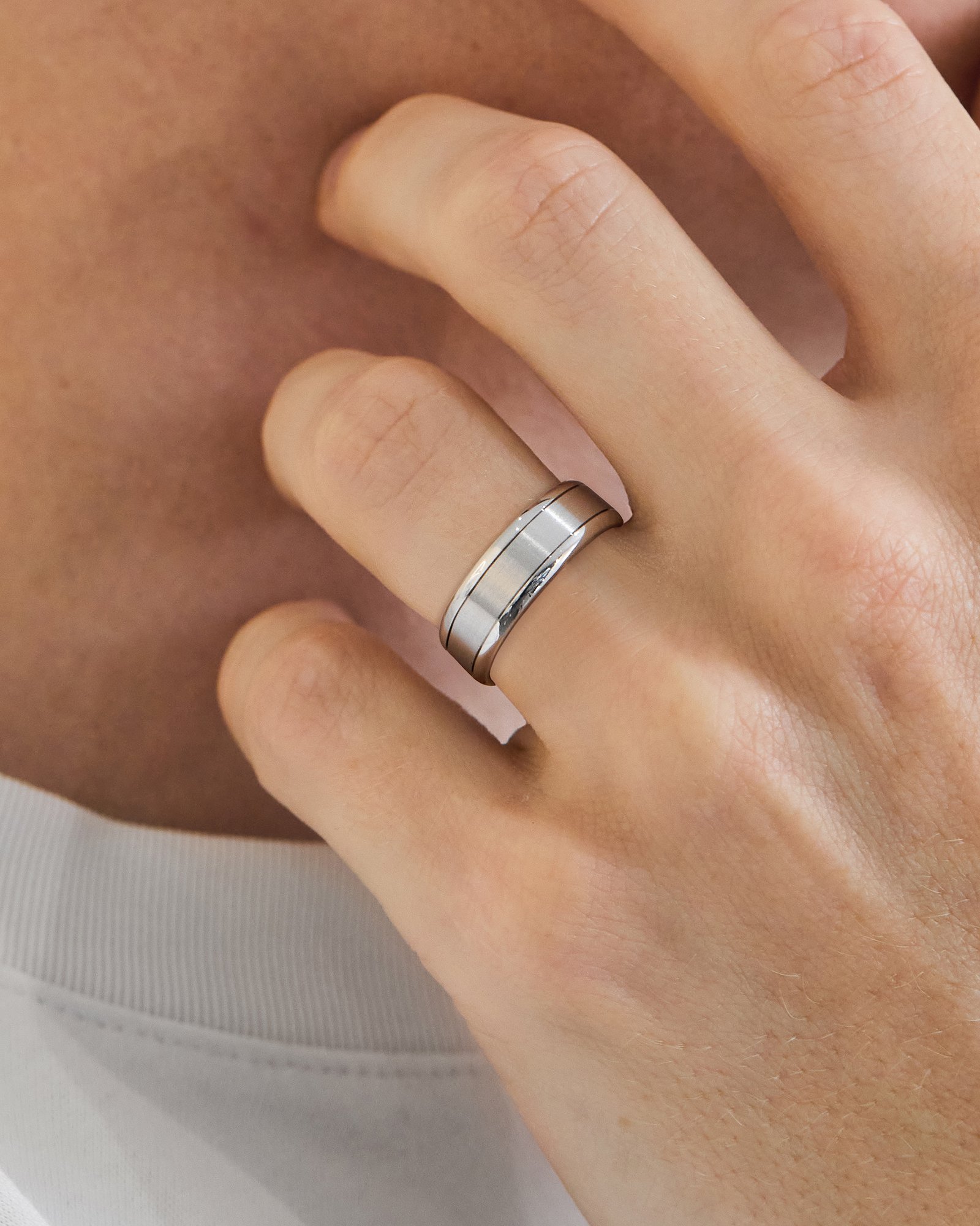 Samuel Mens Wedding Ring Lifestyle Image