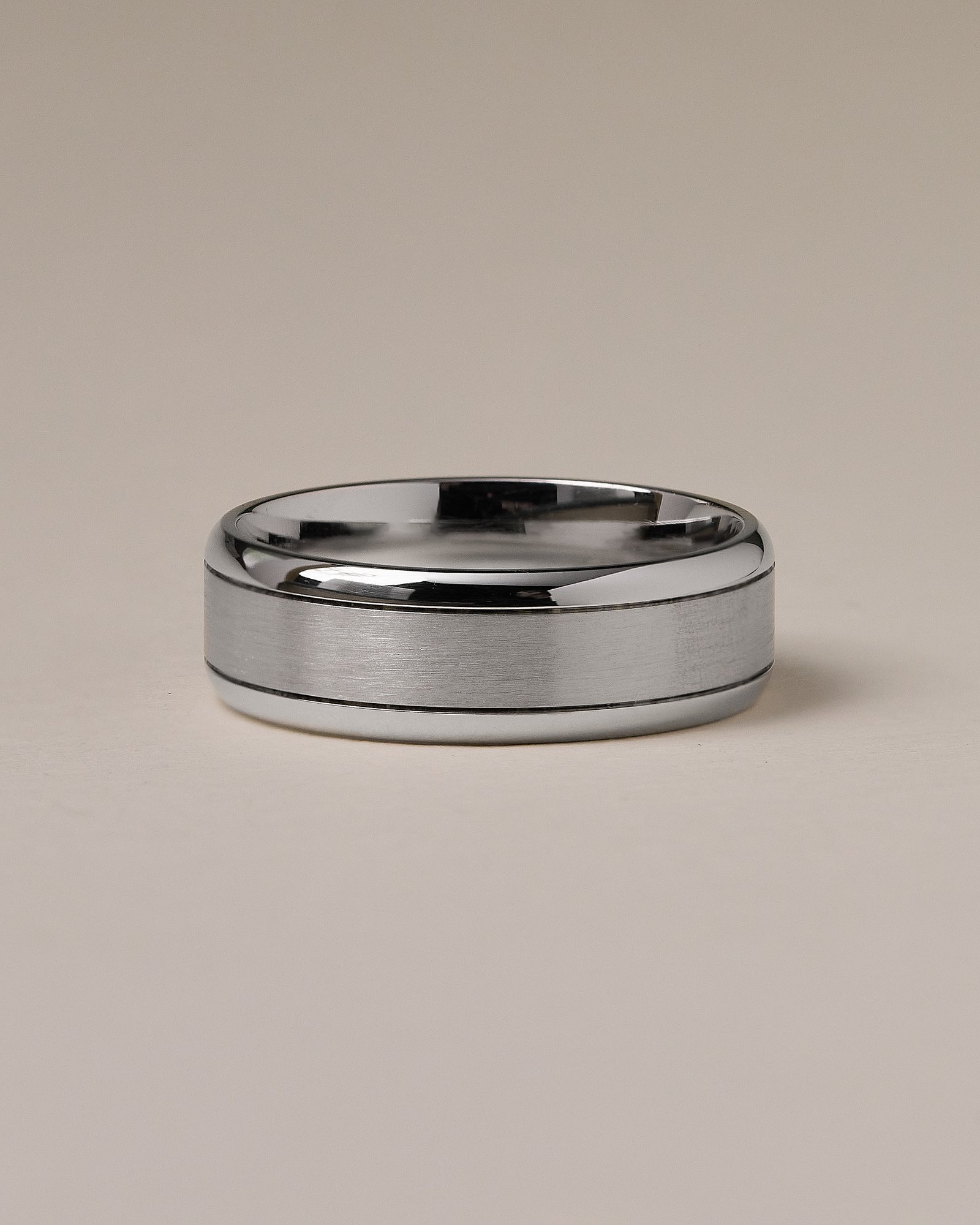 Samuel Mens Wedding Ring Lifestyle Image