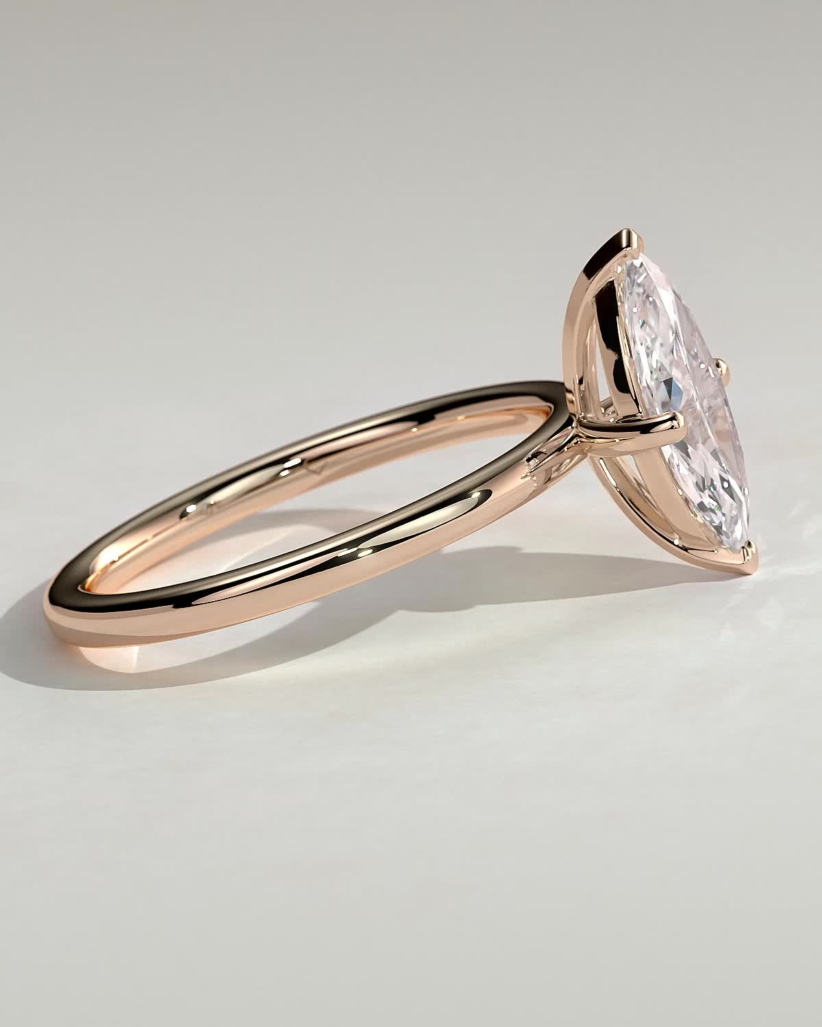 Sherry - V Claw Marquise Solitaire - 18k Rose Gold