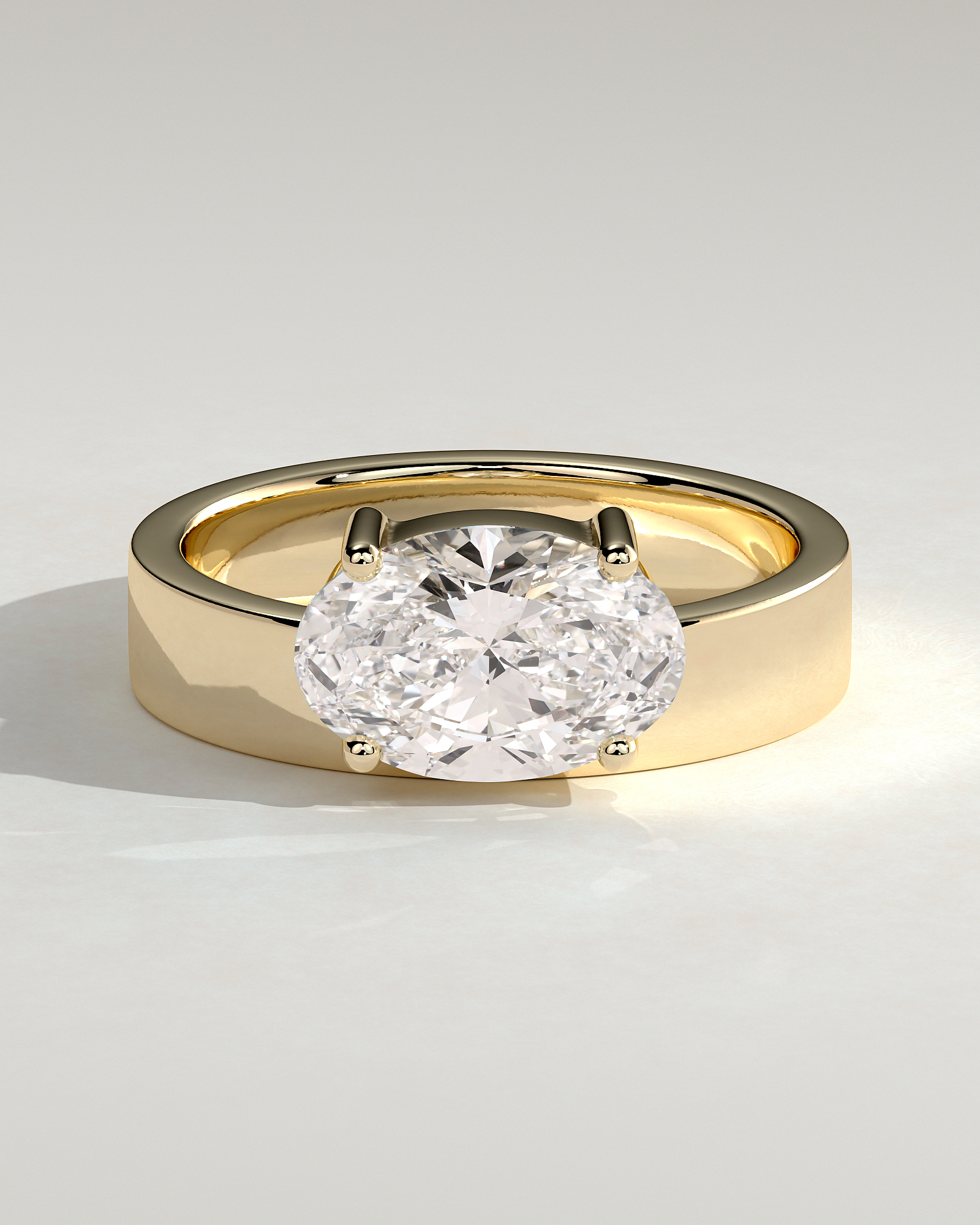 Soraya - East West Oval With Cigar Band - 18k Yellow Gold