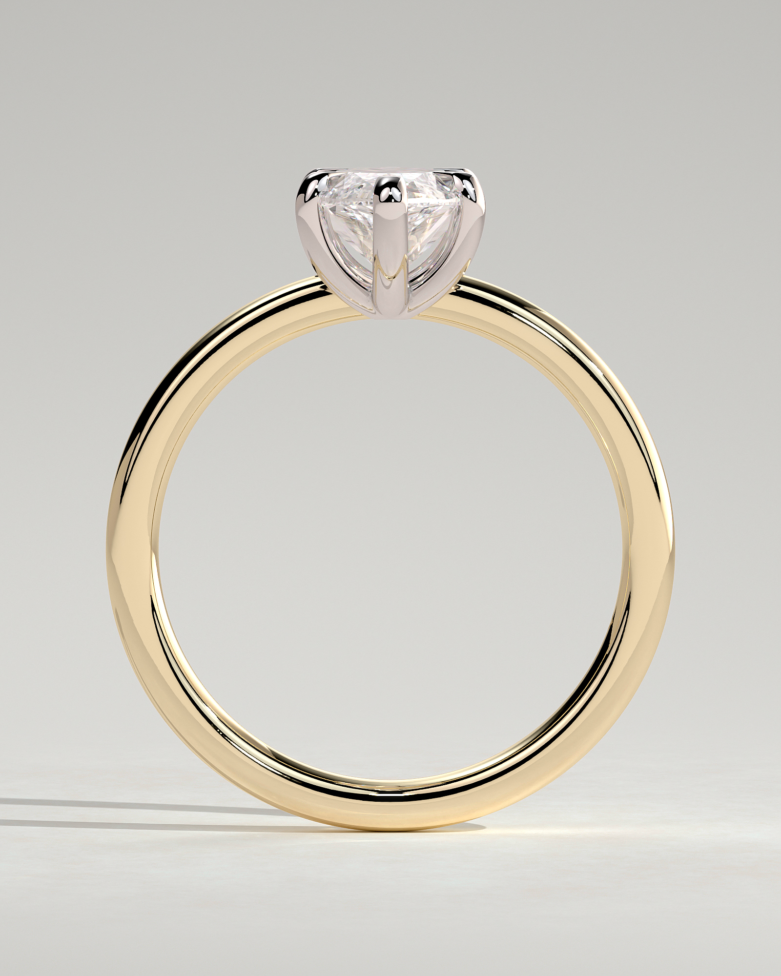 Stephanie - Marquise Solitaire - 18k Yellow Gold / 18k White Gold