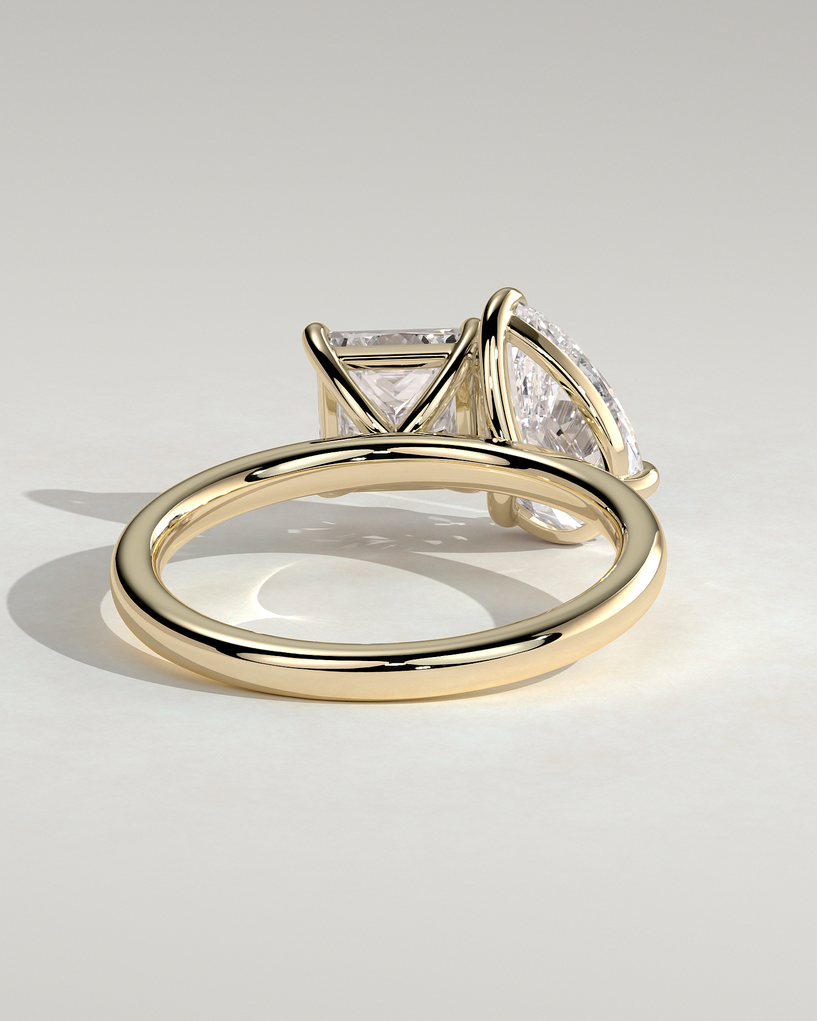 Svea - Pear and Princess Toi et Moi - 18k Yellow Gold