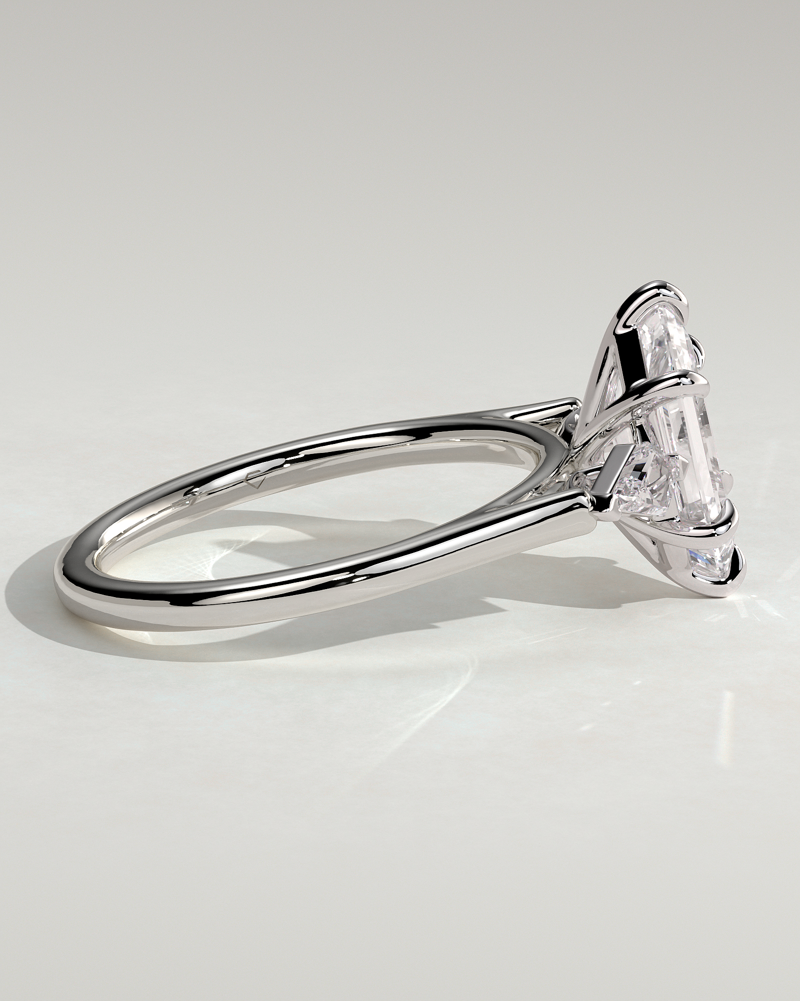 Wanda - 6 Claw Elongated Hexagon Trilogy - 18k White Gold