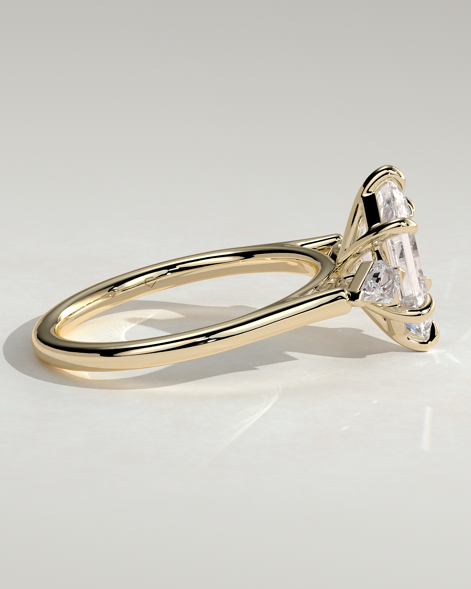 Wanda - 6 Claw Elongated Hexagon Trilogy - 18k Yellow Gold
