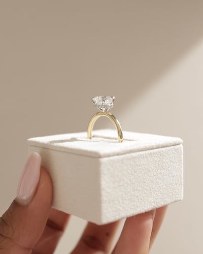 10x7mm pear moissanite