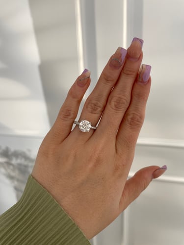 8.5mm round moissanite