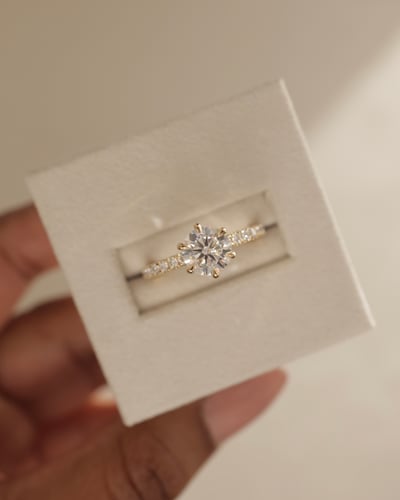 7mm round moissanite