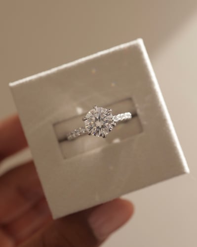 8mm round moissanite
