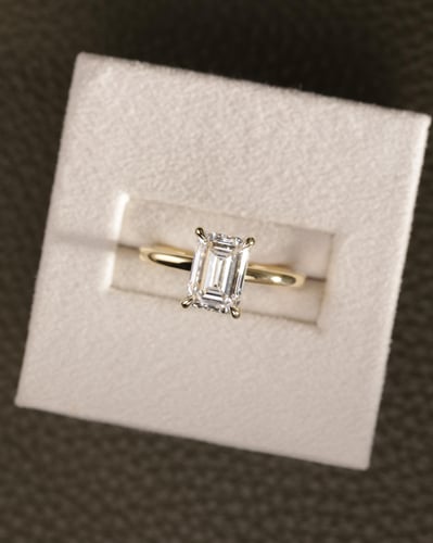 2.10ct emerald diamond