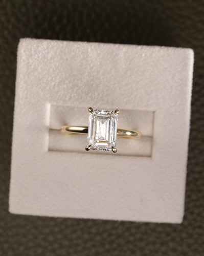 2.58ct emerald diamond