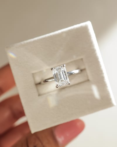 2.10ct emerald diamond