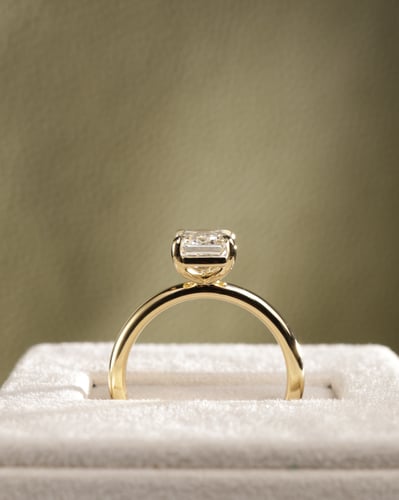 2.10ct emerald diamond