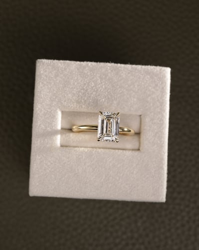 2.10ct emerald diamond