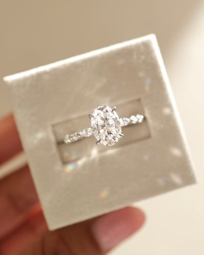 10x7mm oval moissanite